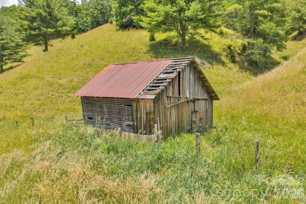150 Fred Price Road Property Photo 8