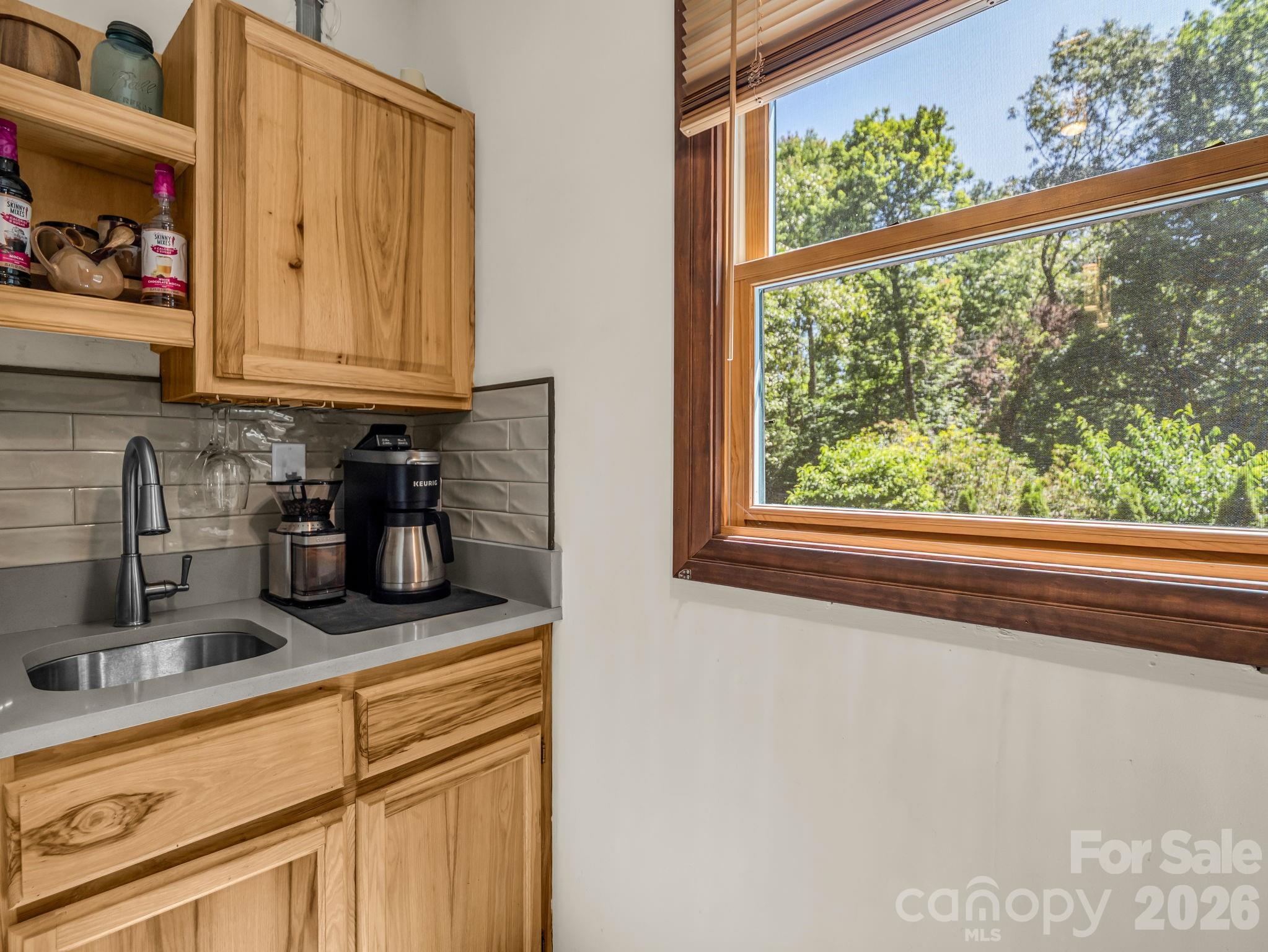 2760 Ugugu Drive Property Photo 10