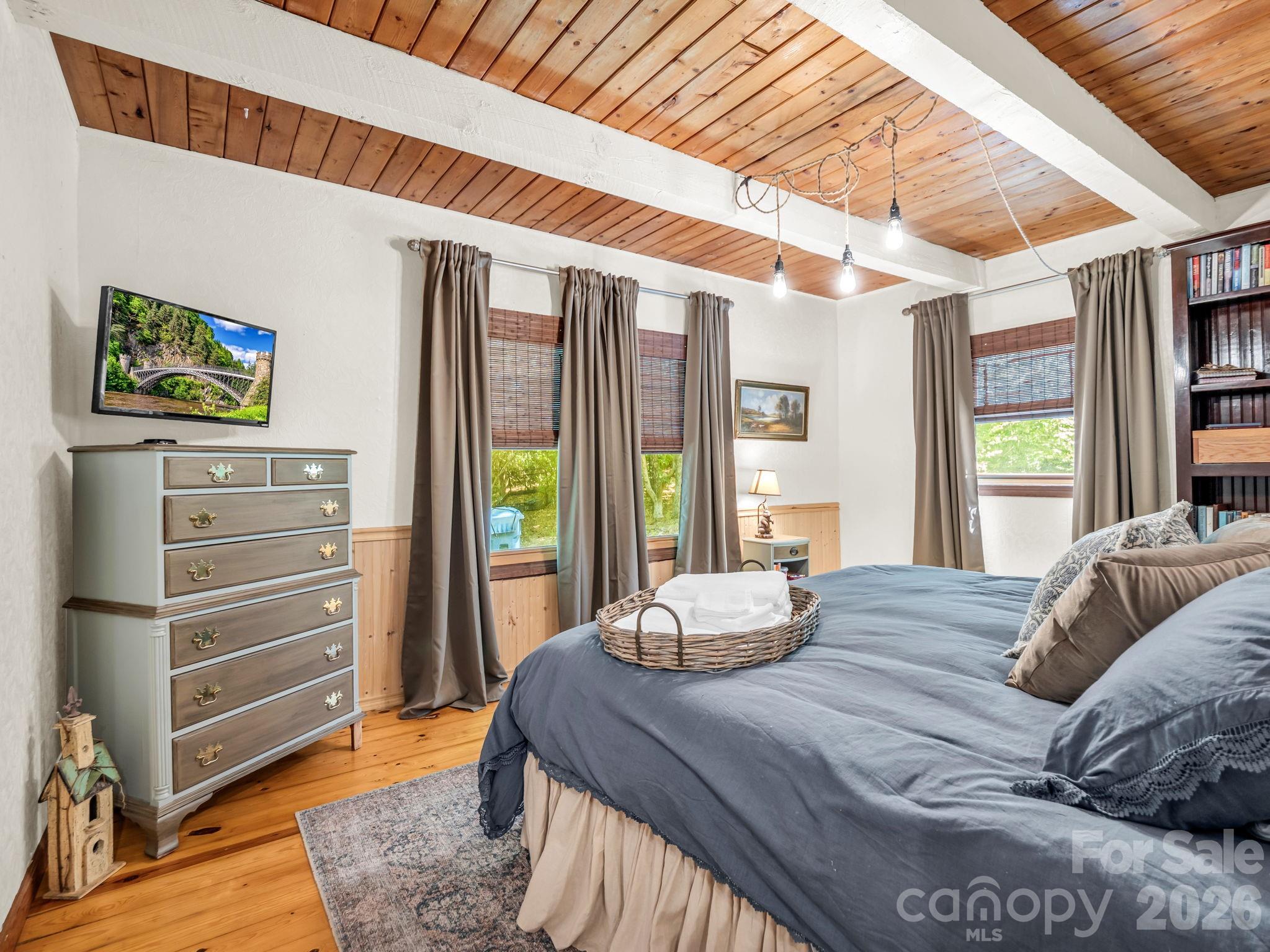 2760 Ugugu Drive Property Photo 12