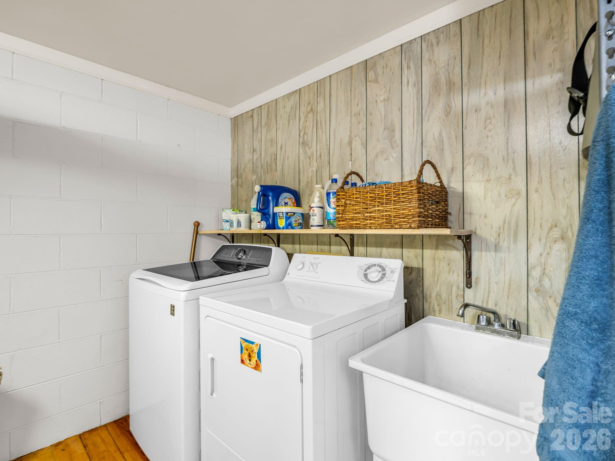 2760 Ugugu Drive Property Photo 25