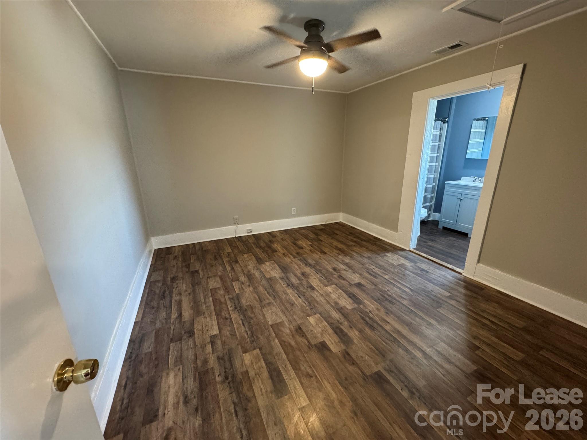 3061 Lee Road Property Photo 9