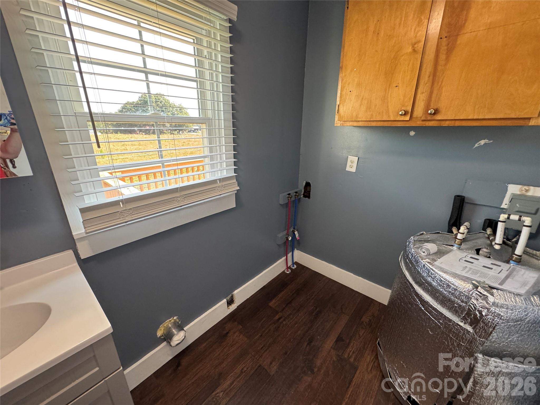 3061 Lee Road Property Photo 12