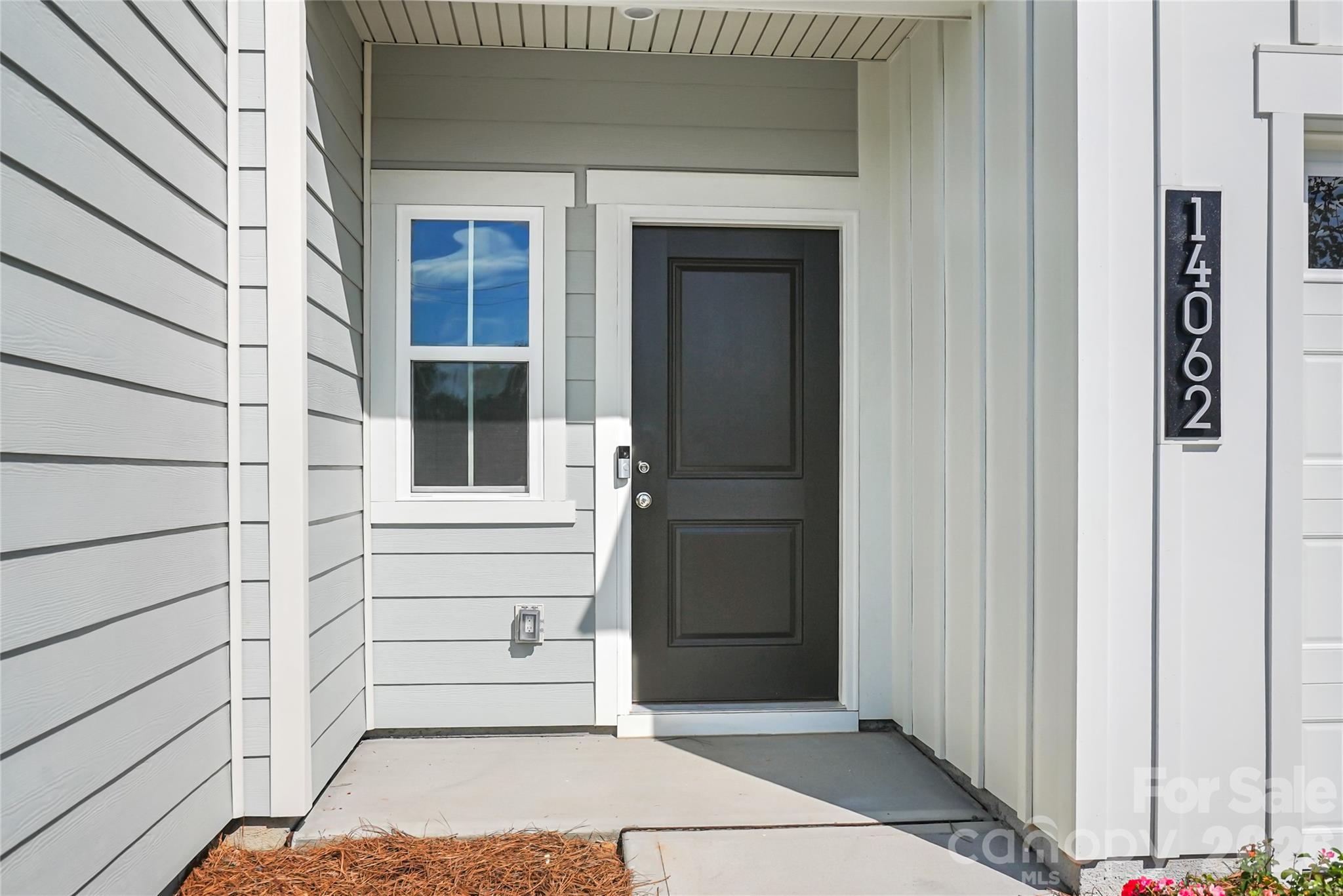 14062 Steller Street Property Photo 2
