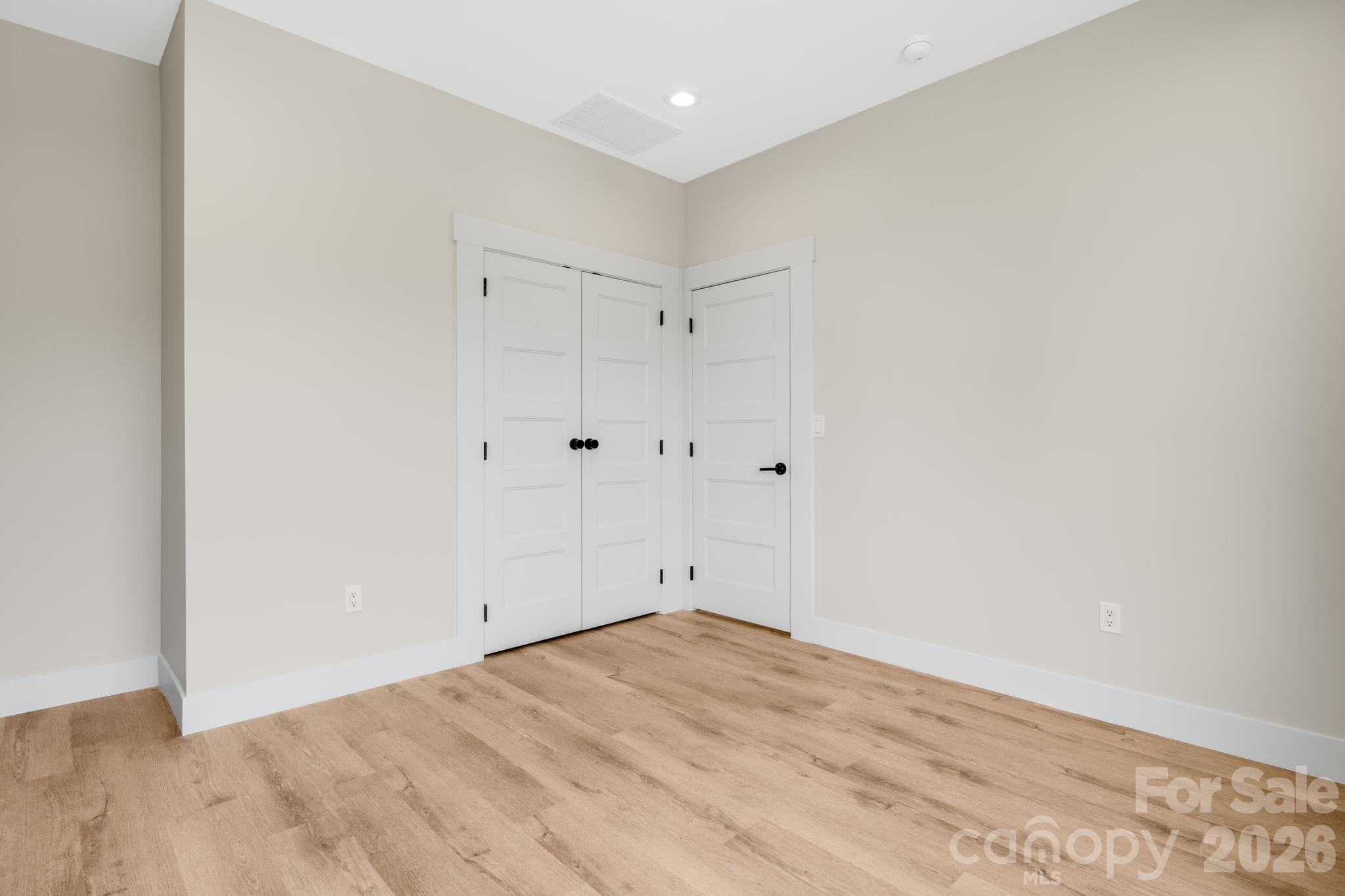 211 Ruby Avenue Property Photo 26
