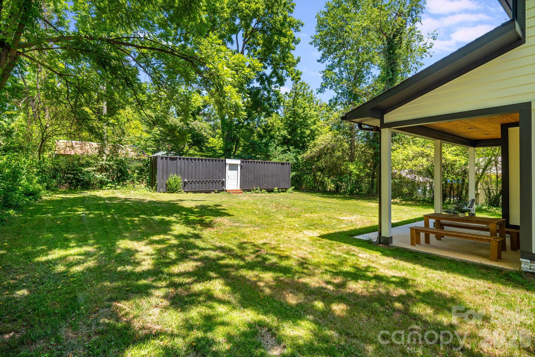 211 Ruby Avenue Property Photo 35