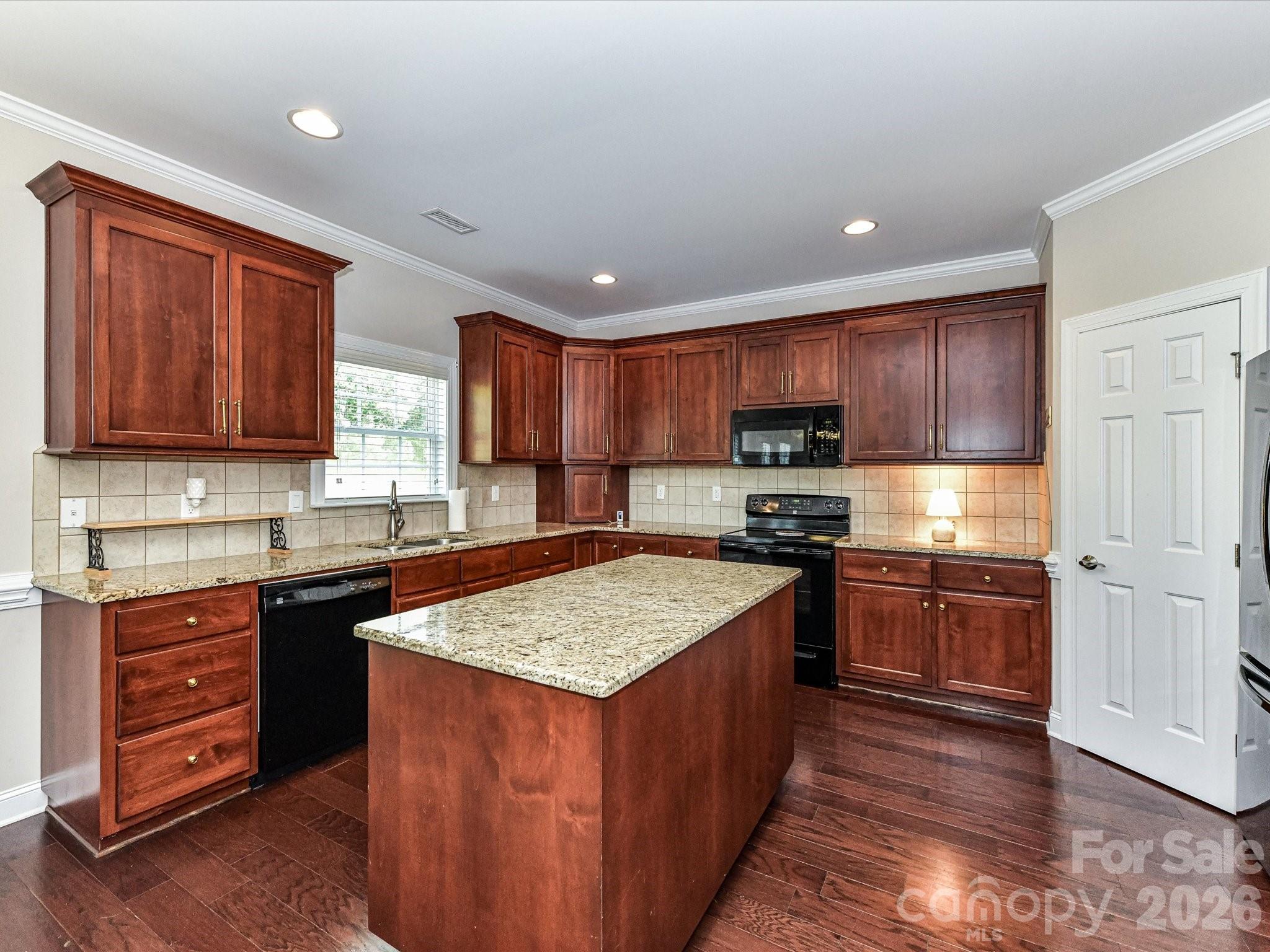 258 Lagoda Drive Property Photo 14