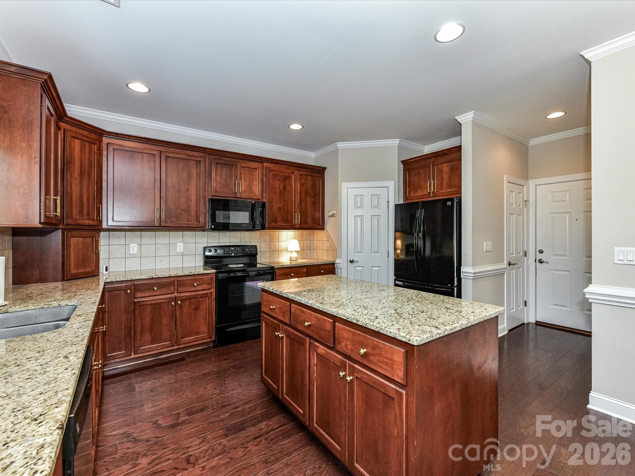 258 Lagoda Drive Property Photo 15