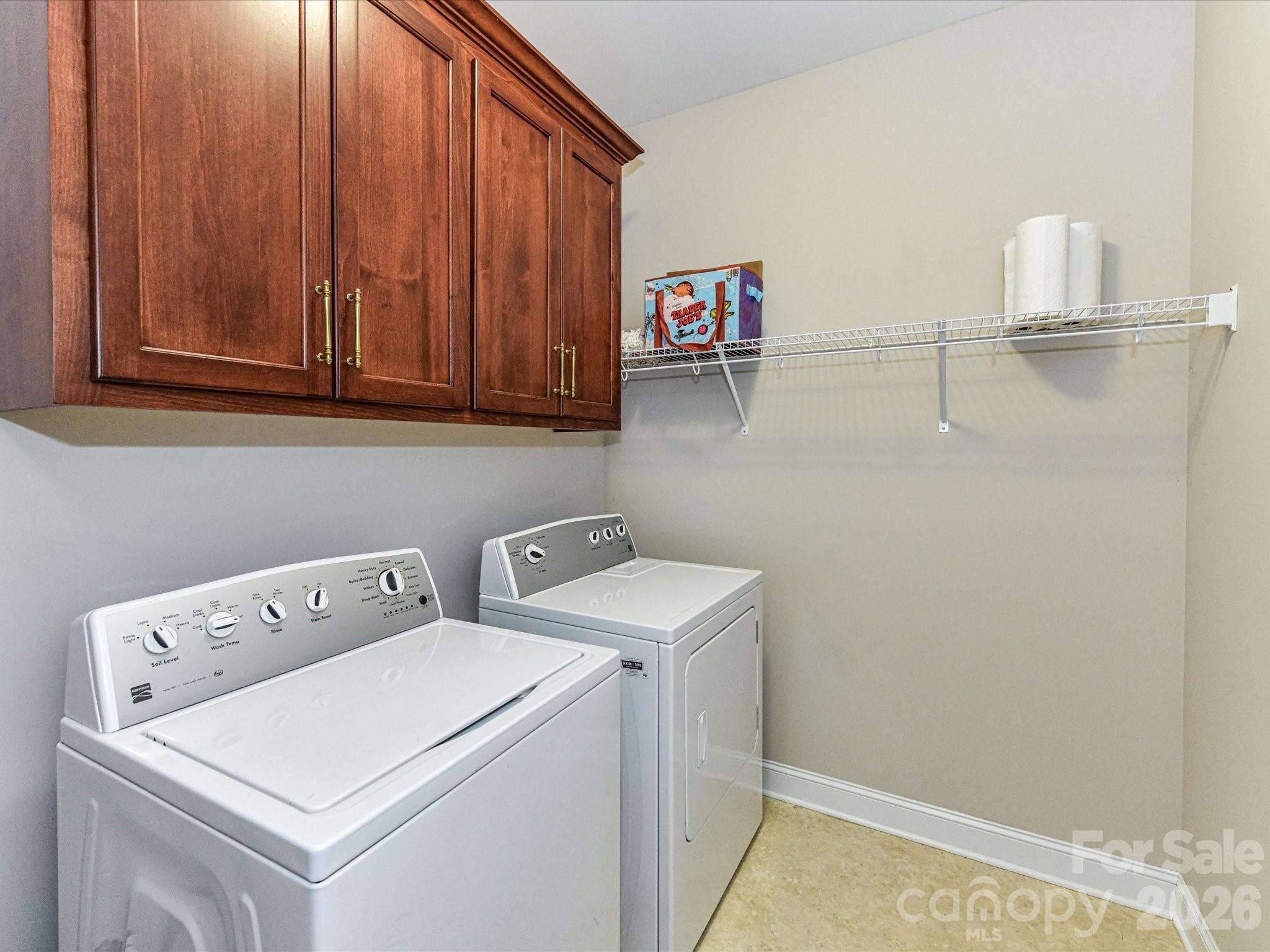 258 Lagoda Drive Property Photo 28