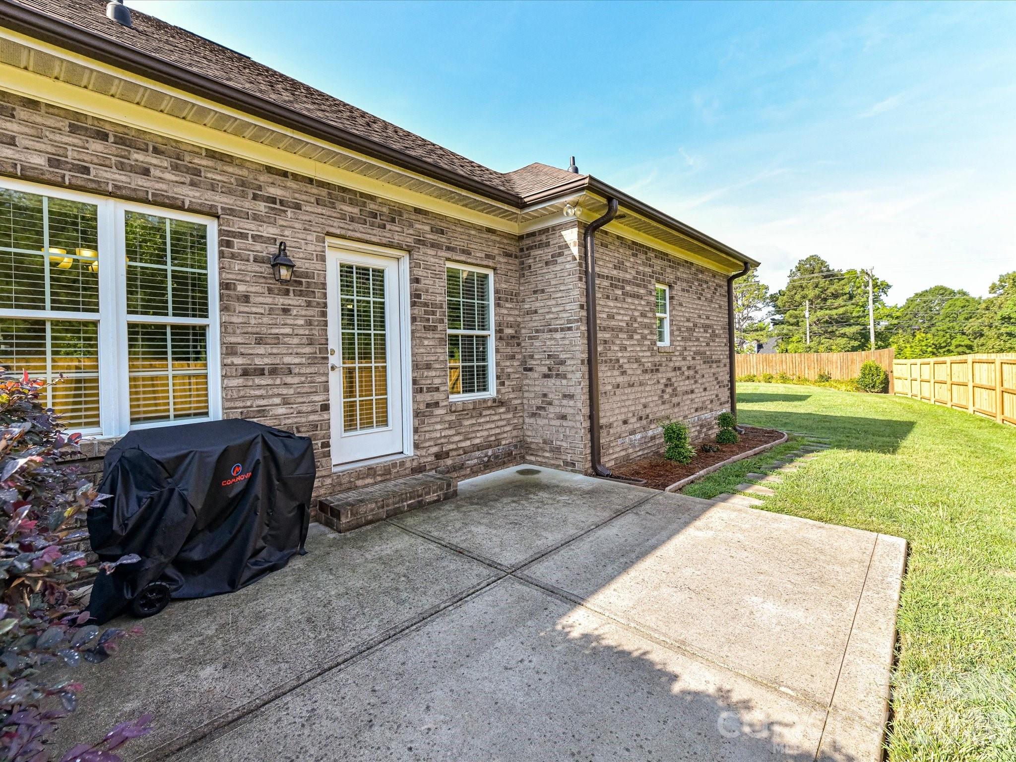 258 Lagoda Drive Property Photo 29