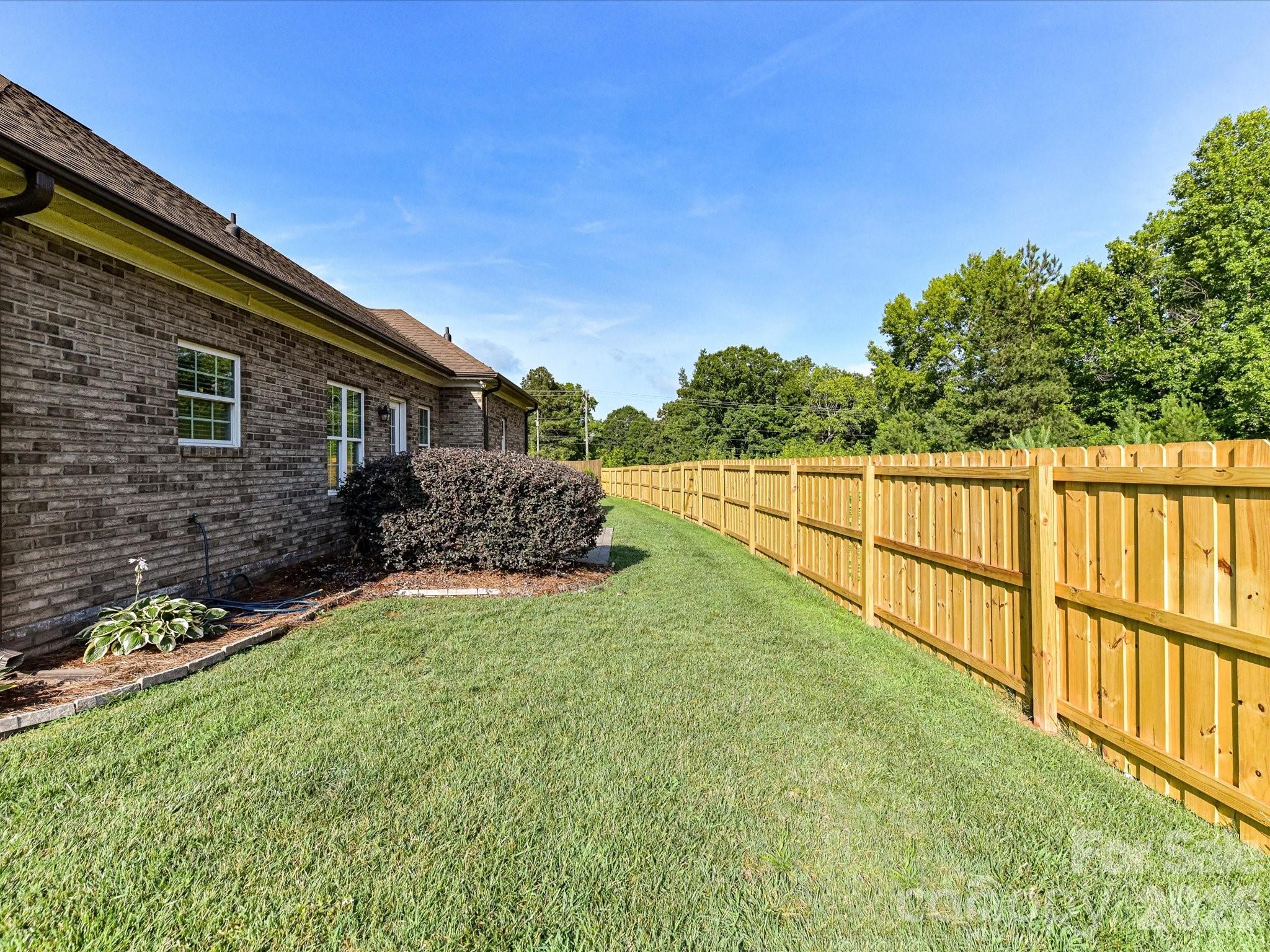 258 Lagoda Drive Property Photo 31