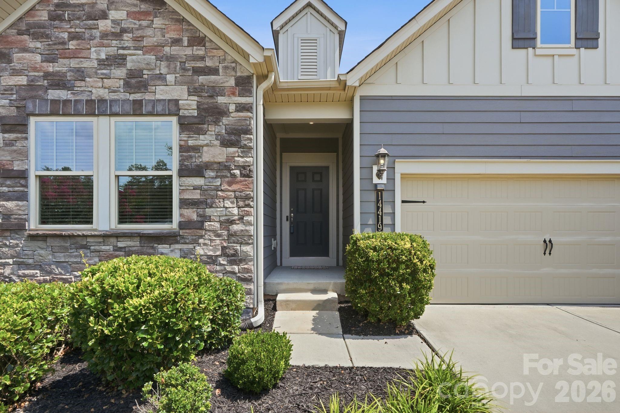 14419 Batteliere Drive Property Photo 2