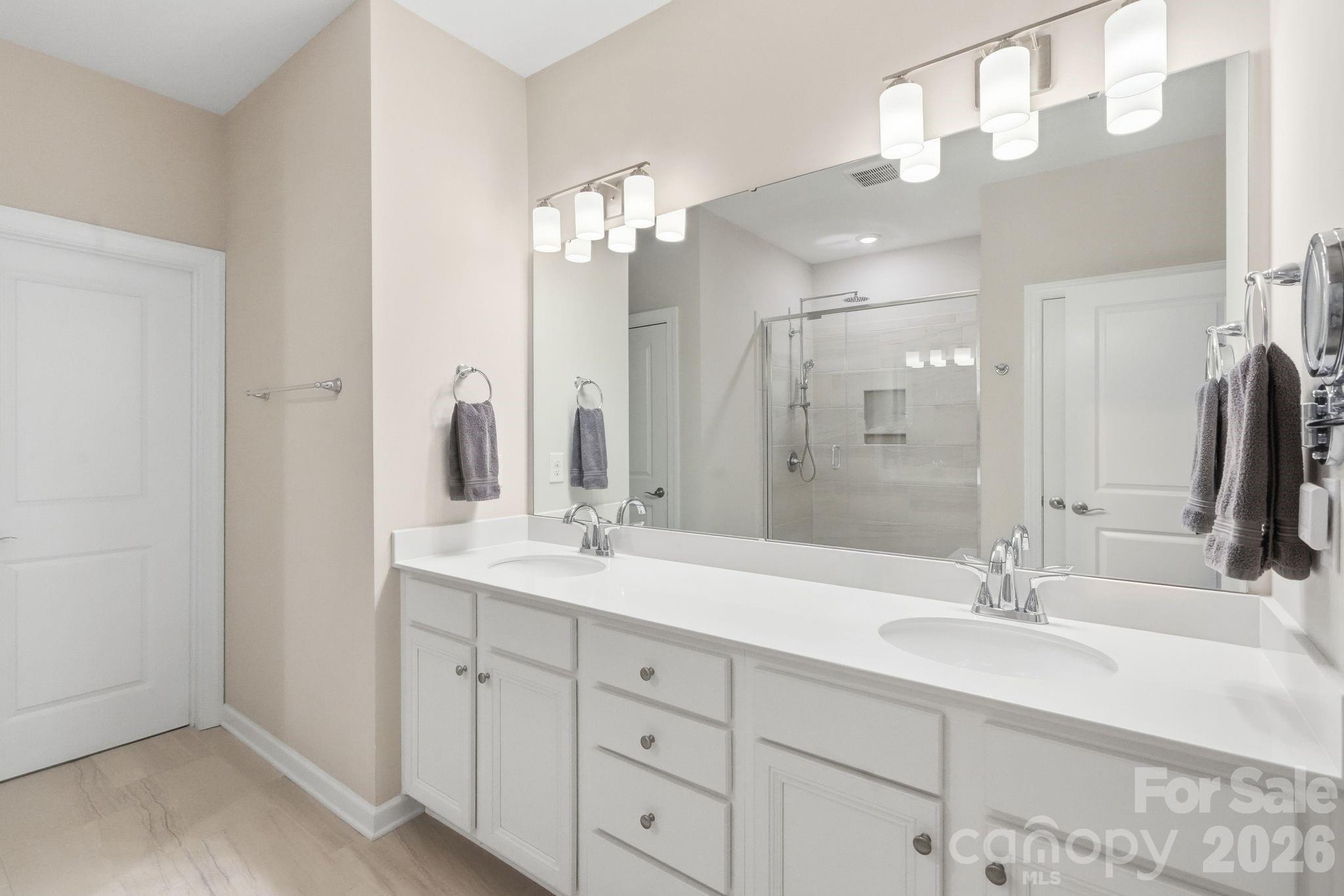 14419 Batteliere Drive Property Photo 14