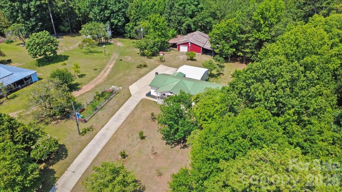 405 Watson Hill Lane Property Photo 2
