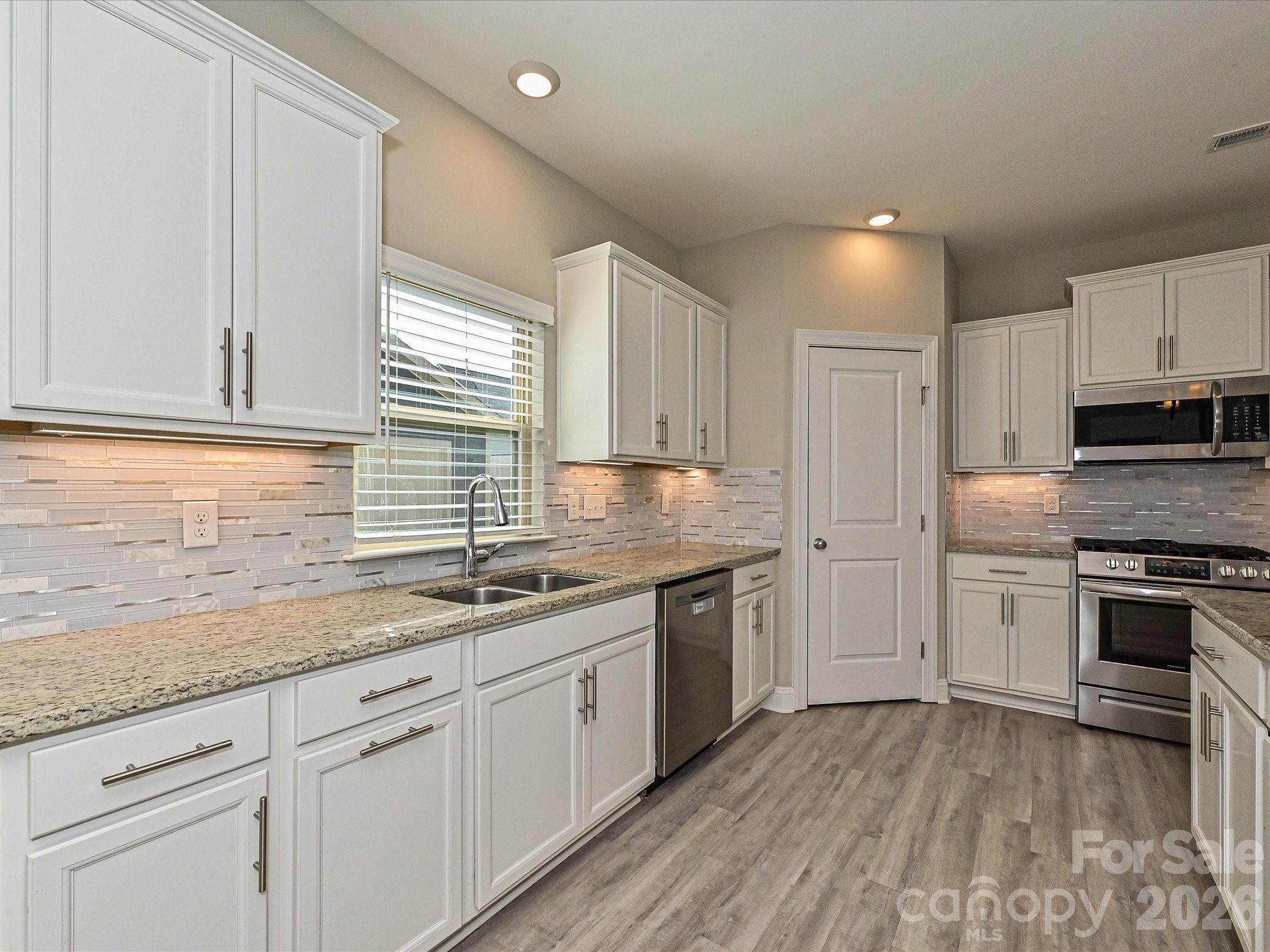 6320 Kennard Drive Property Photo 9