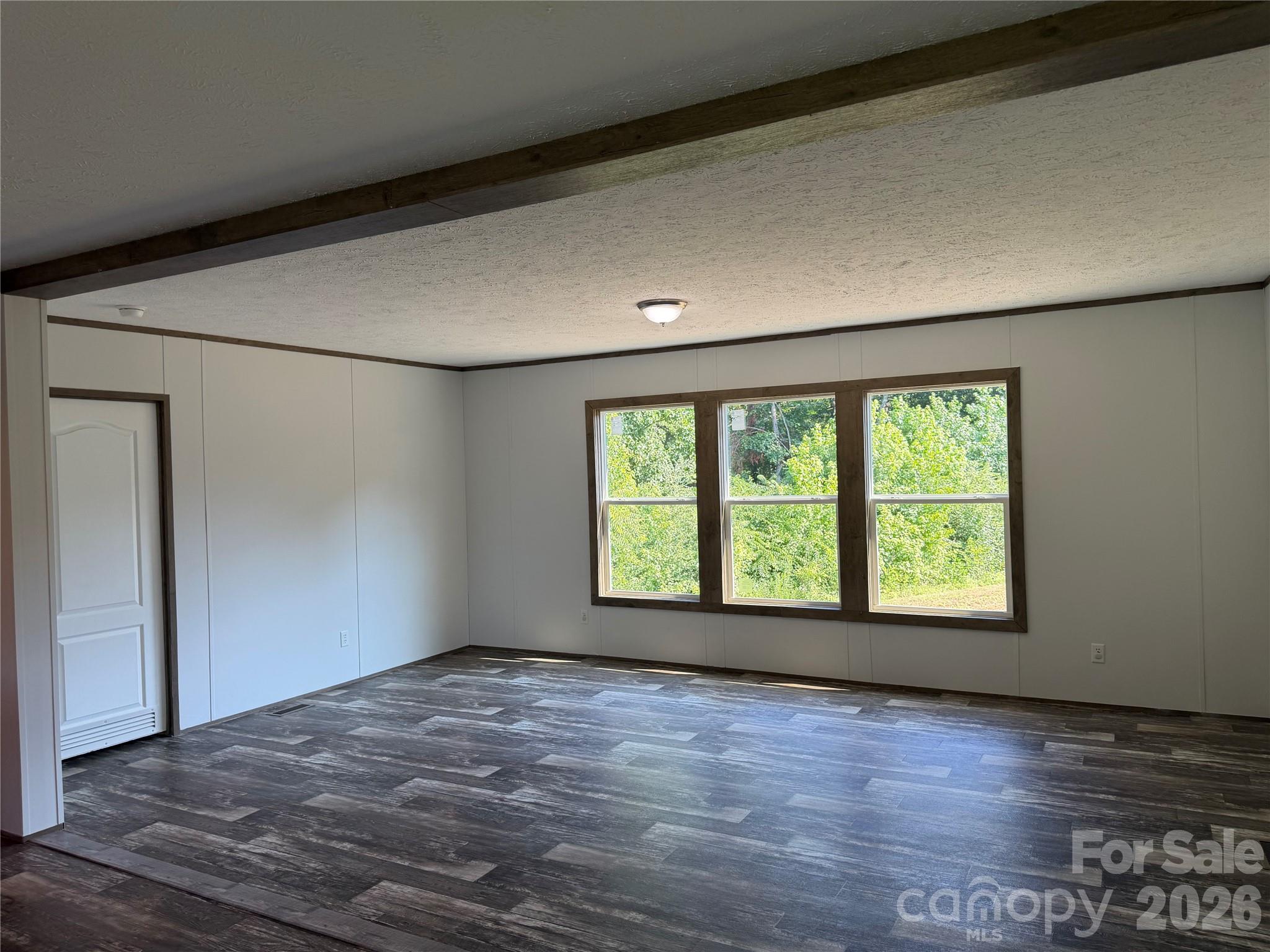 1003 Lavender Road Property Photo 9