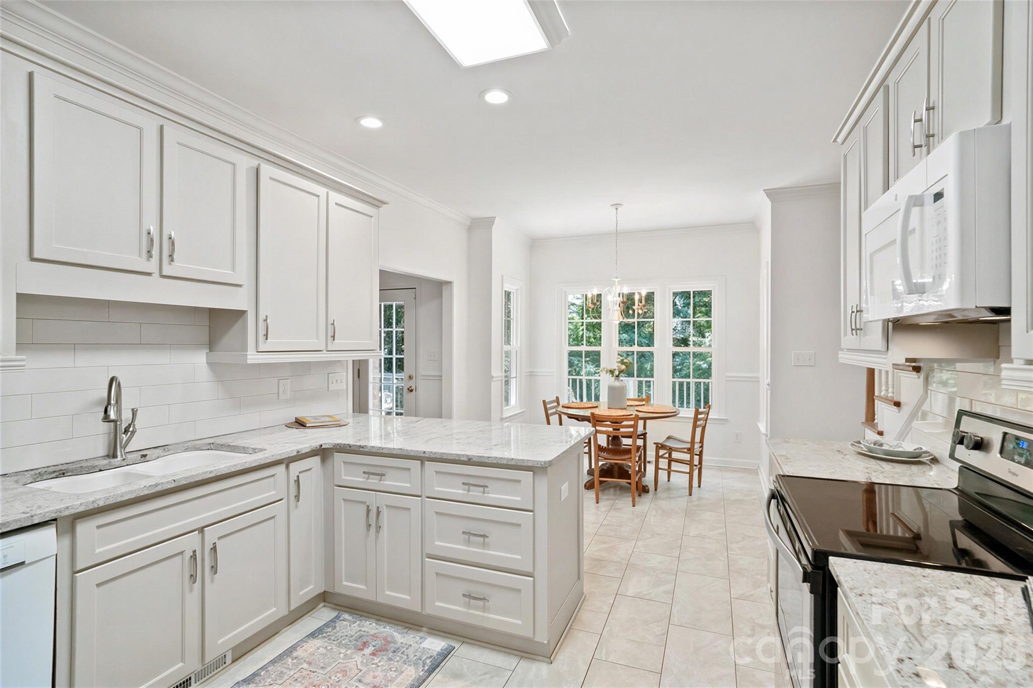 2059 Malvern Road Property Photo 10