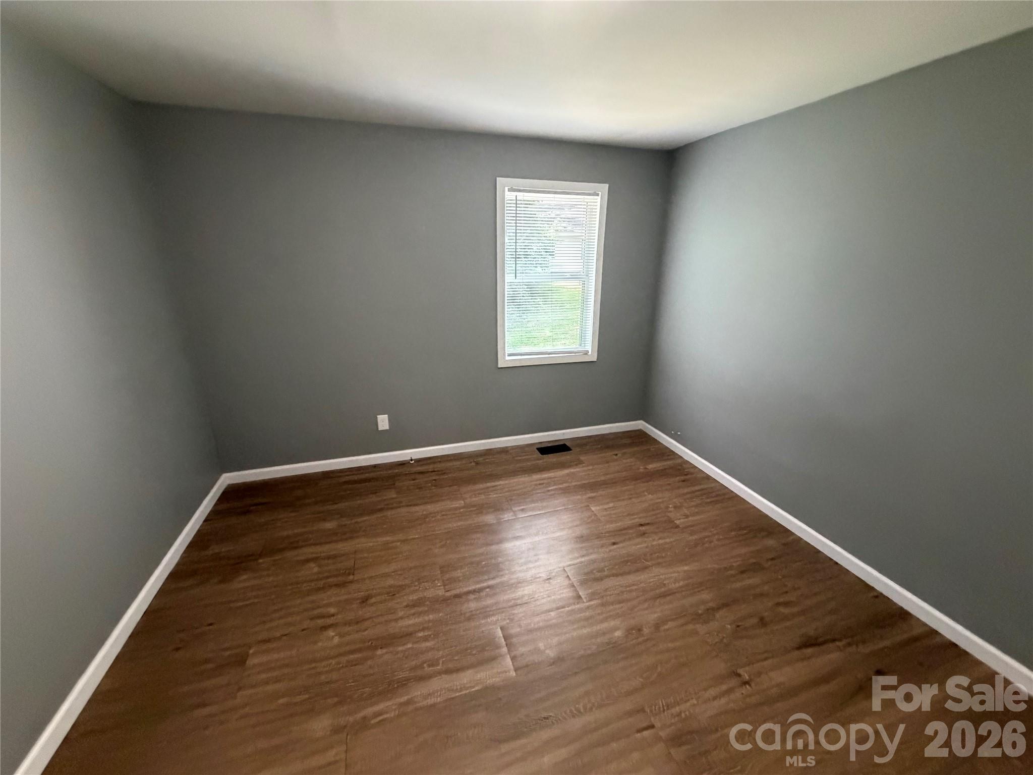 1018 Frederick Street Property Photo 6