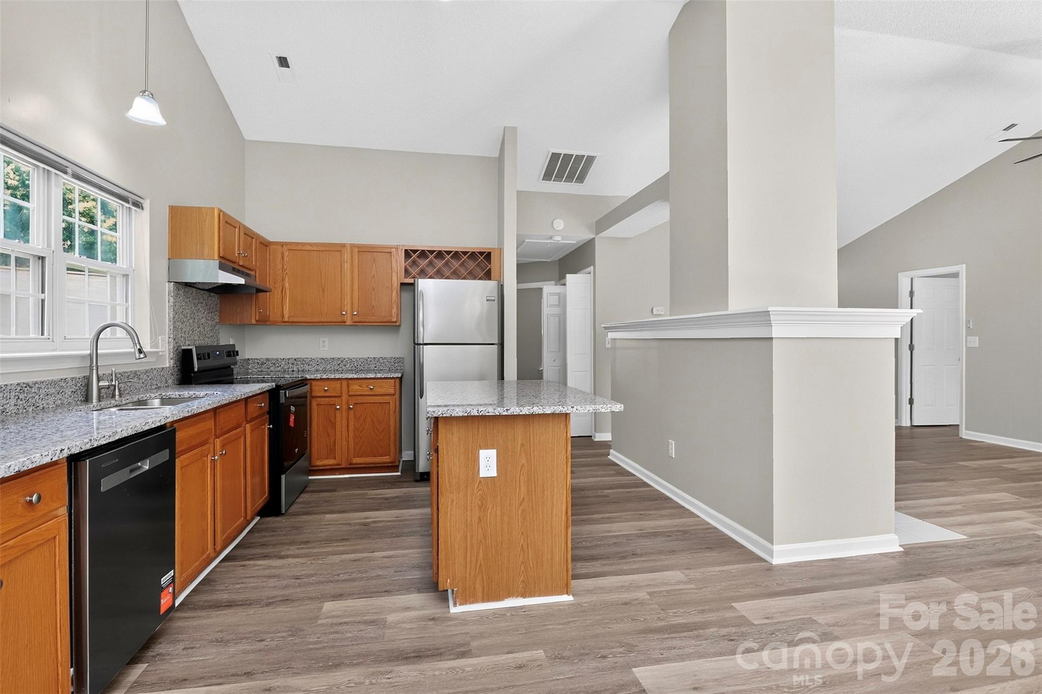 1048 Sandy Point Drive Property Photo 8