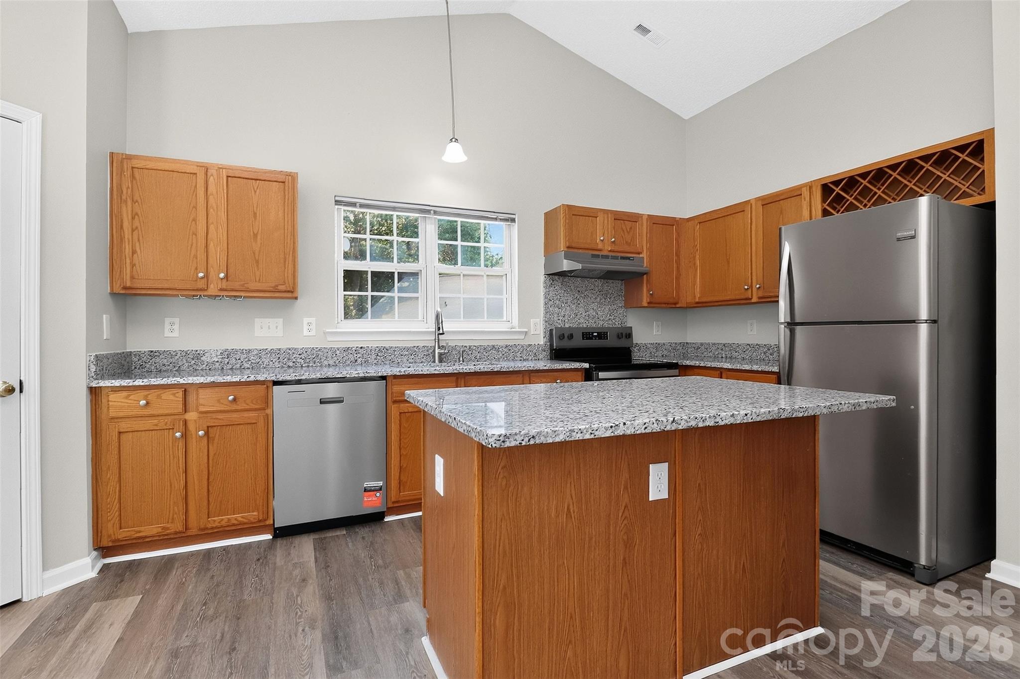 1048 Sandy Point Drive Property Photo 9