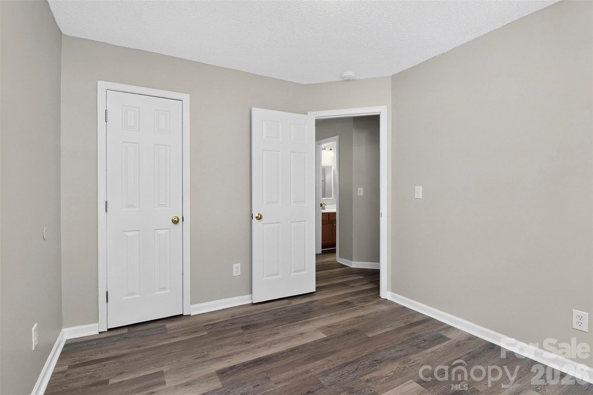1048 Sandy Point Drive Property Photo 18