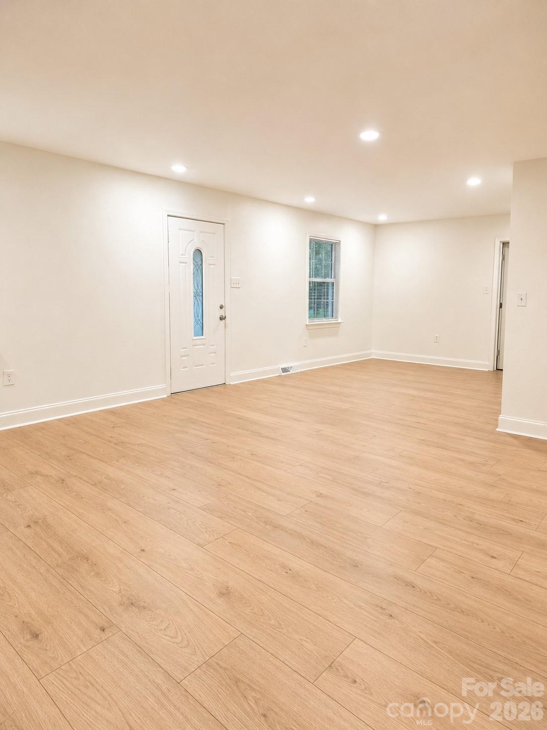 2007 Highland Street Property Photo 2