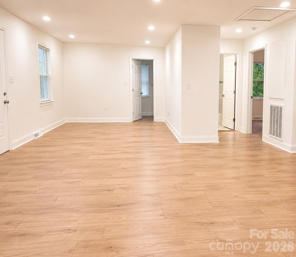 2007 Highland Street Property Photo 6