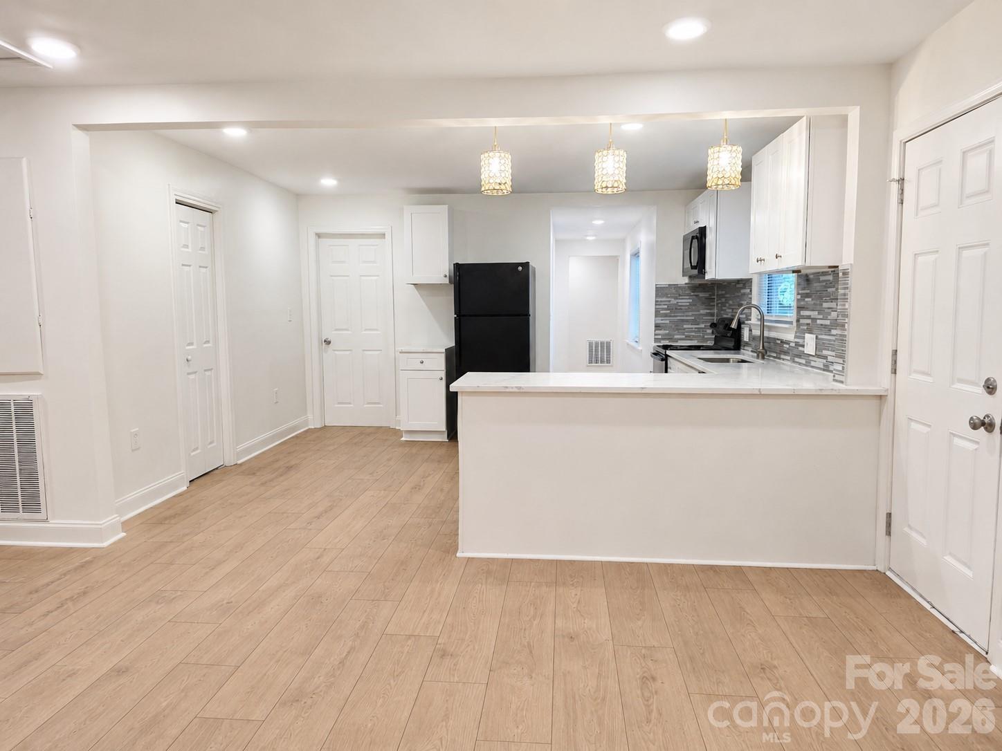 2007 Highland Street Property Photo 11