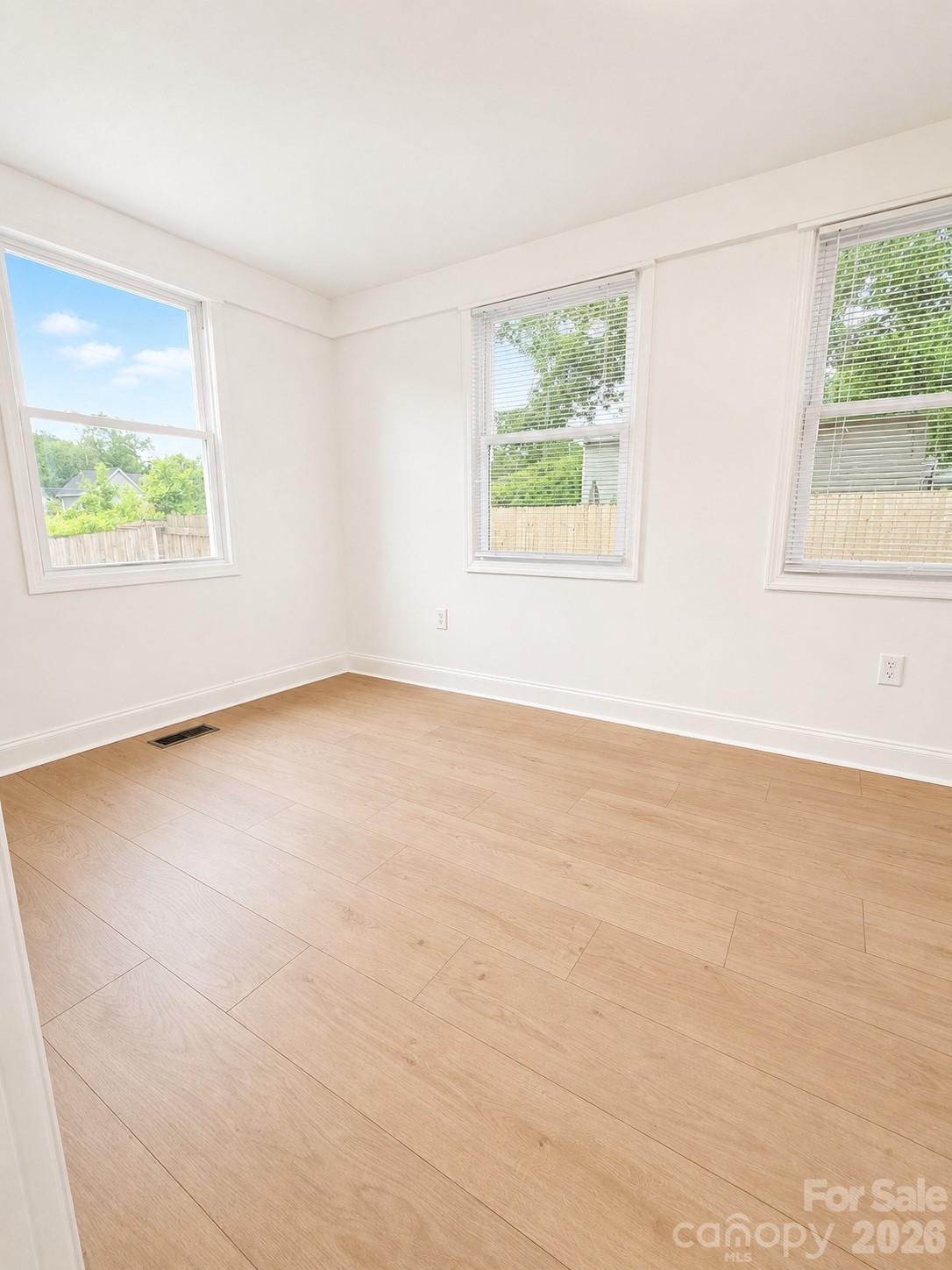 2007 Highland Street Property Photo 30
