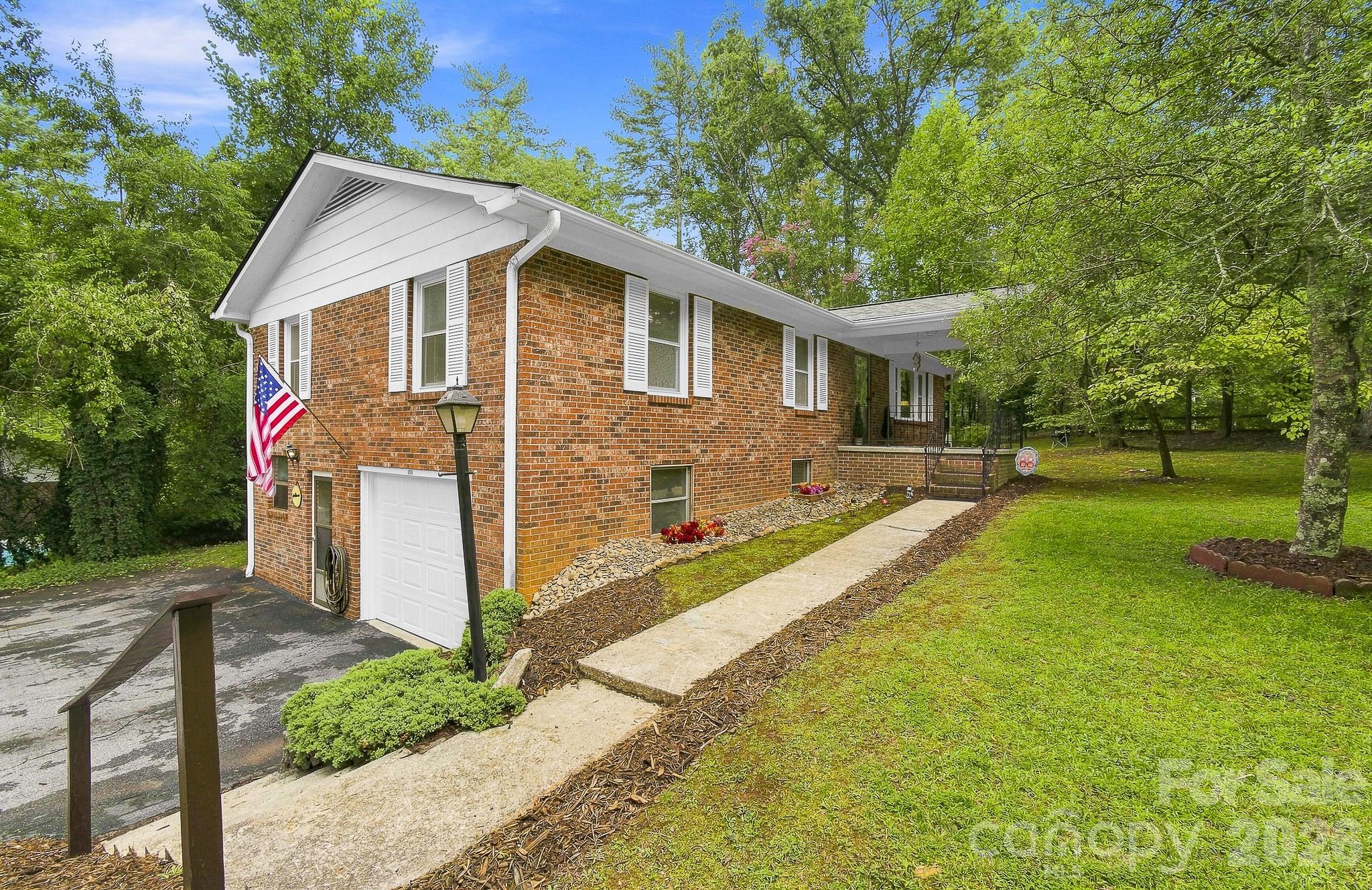 108 Arthur Lane Property Photo 1