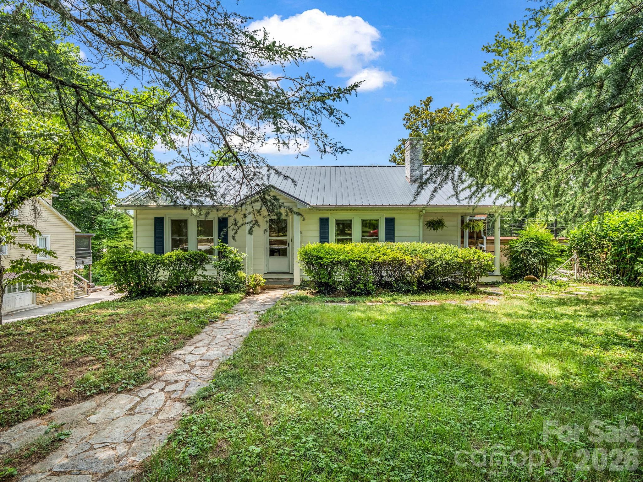 555 State Street Property Photo 1