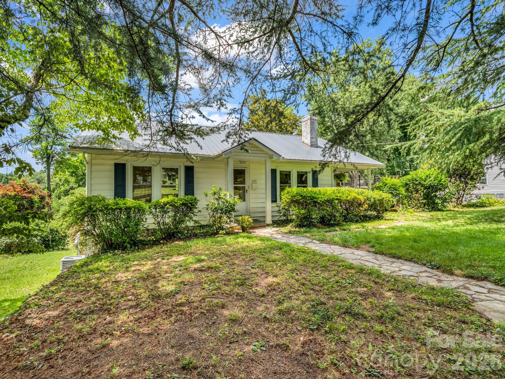 555 State Street Property Photo 2