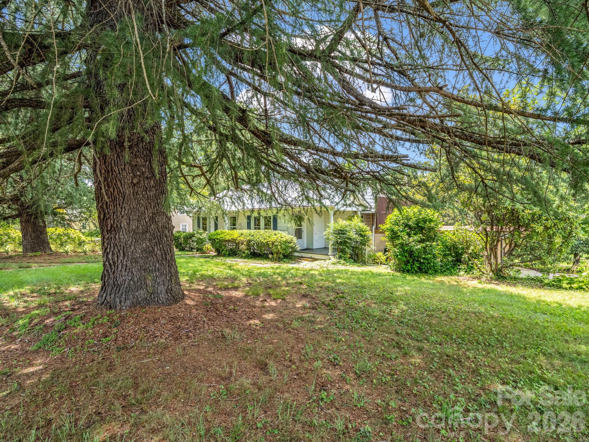 555 State Street Property Photo 3