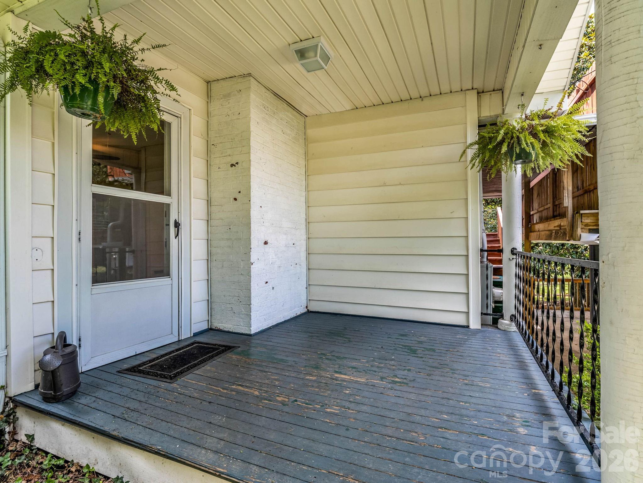 555 State Street Property Photo 5