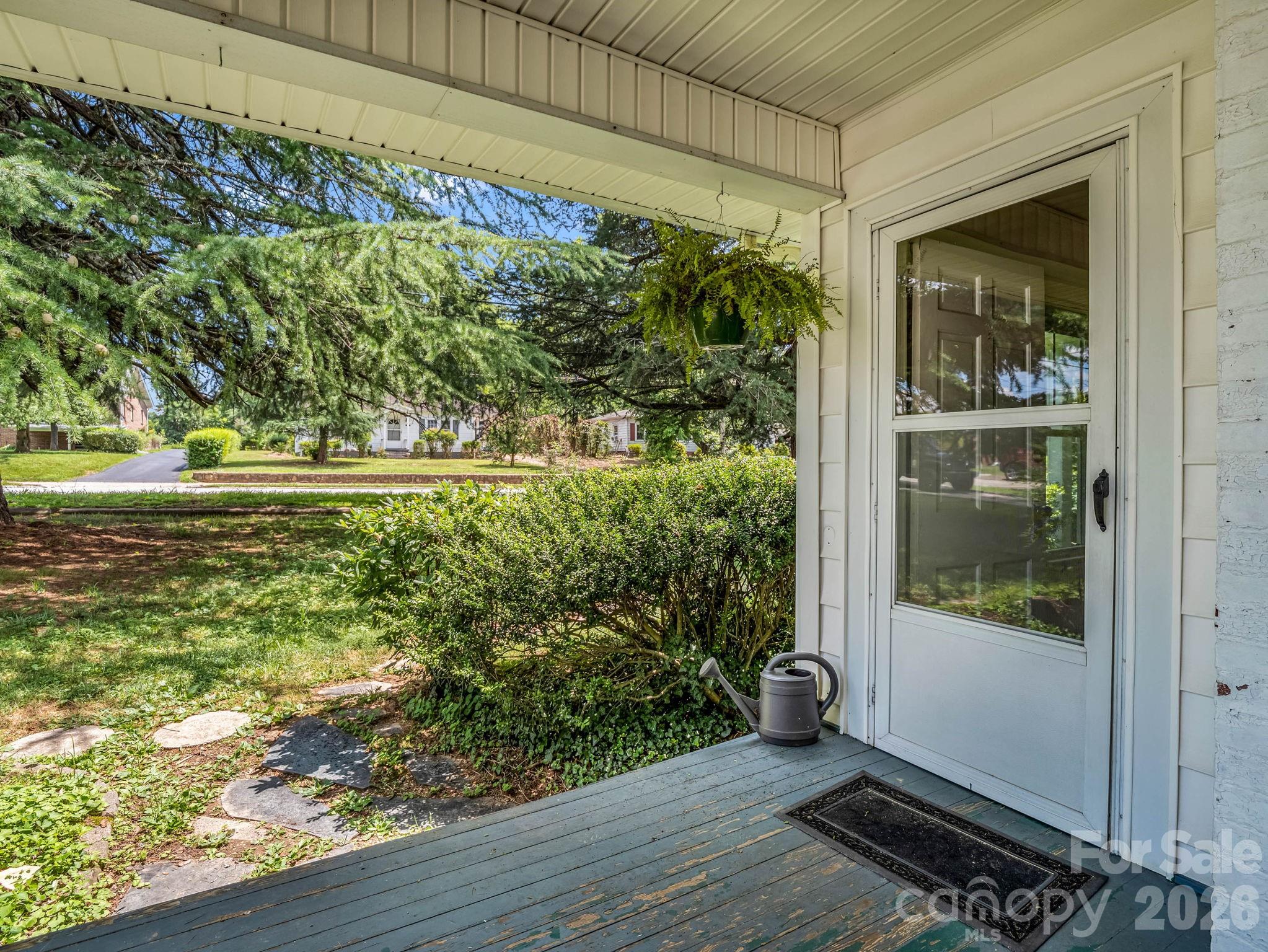 555 State Street Property Photo 6