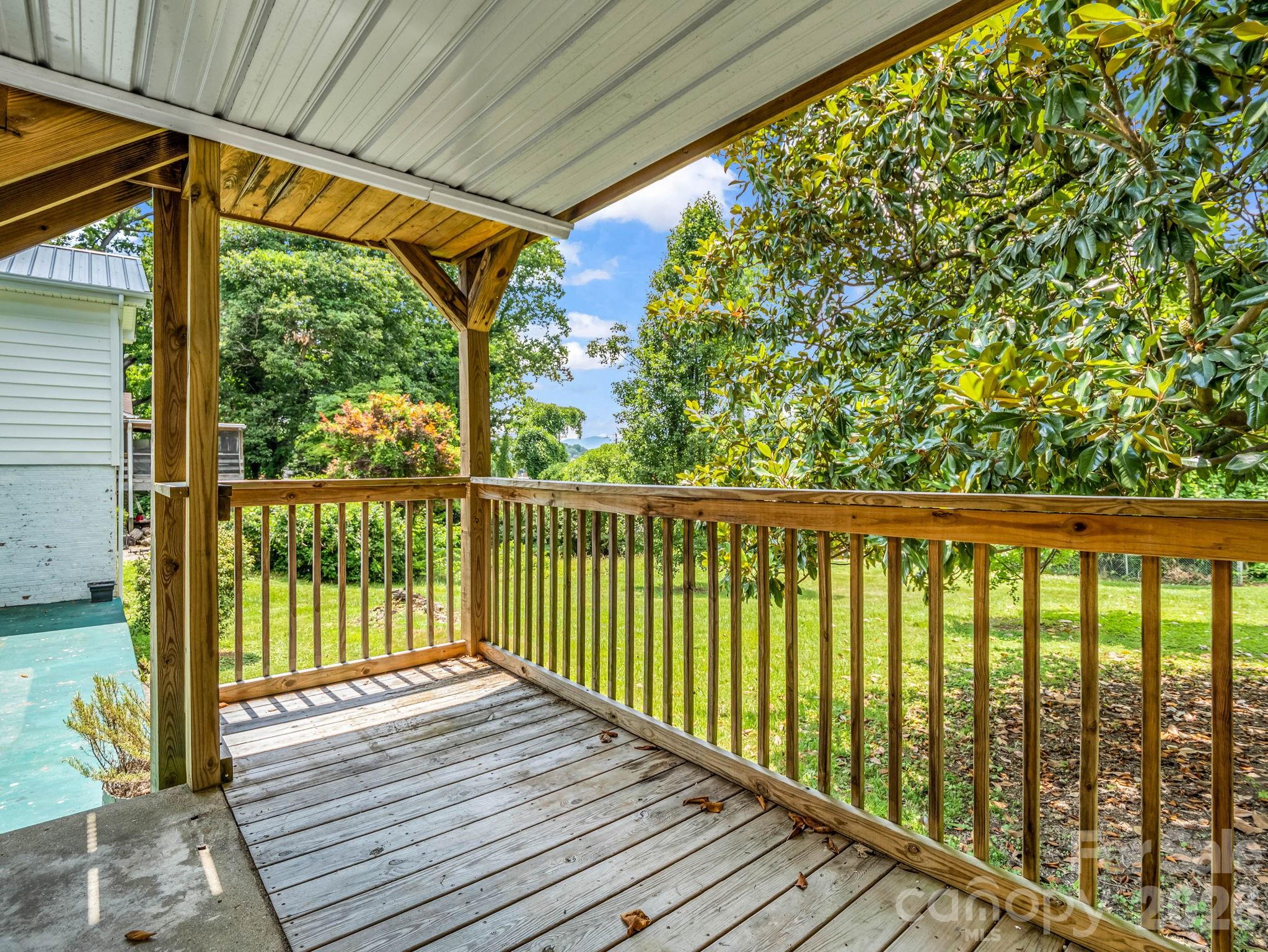 555 State Street Property Photo 14