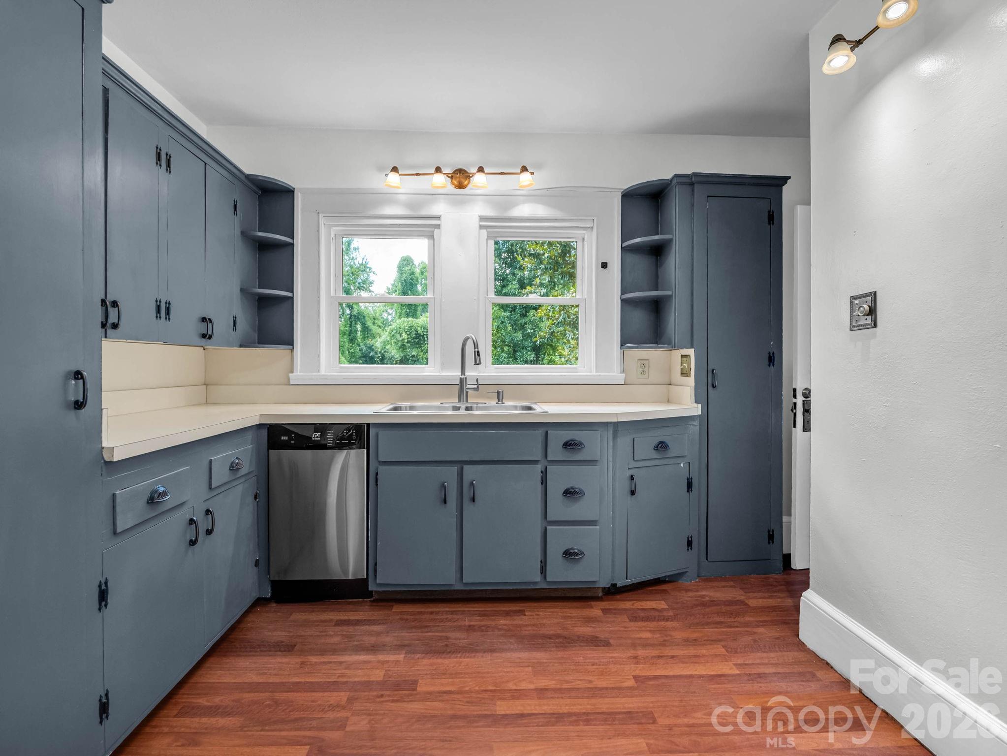 555 State Street Property Photo 19