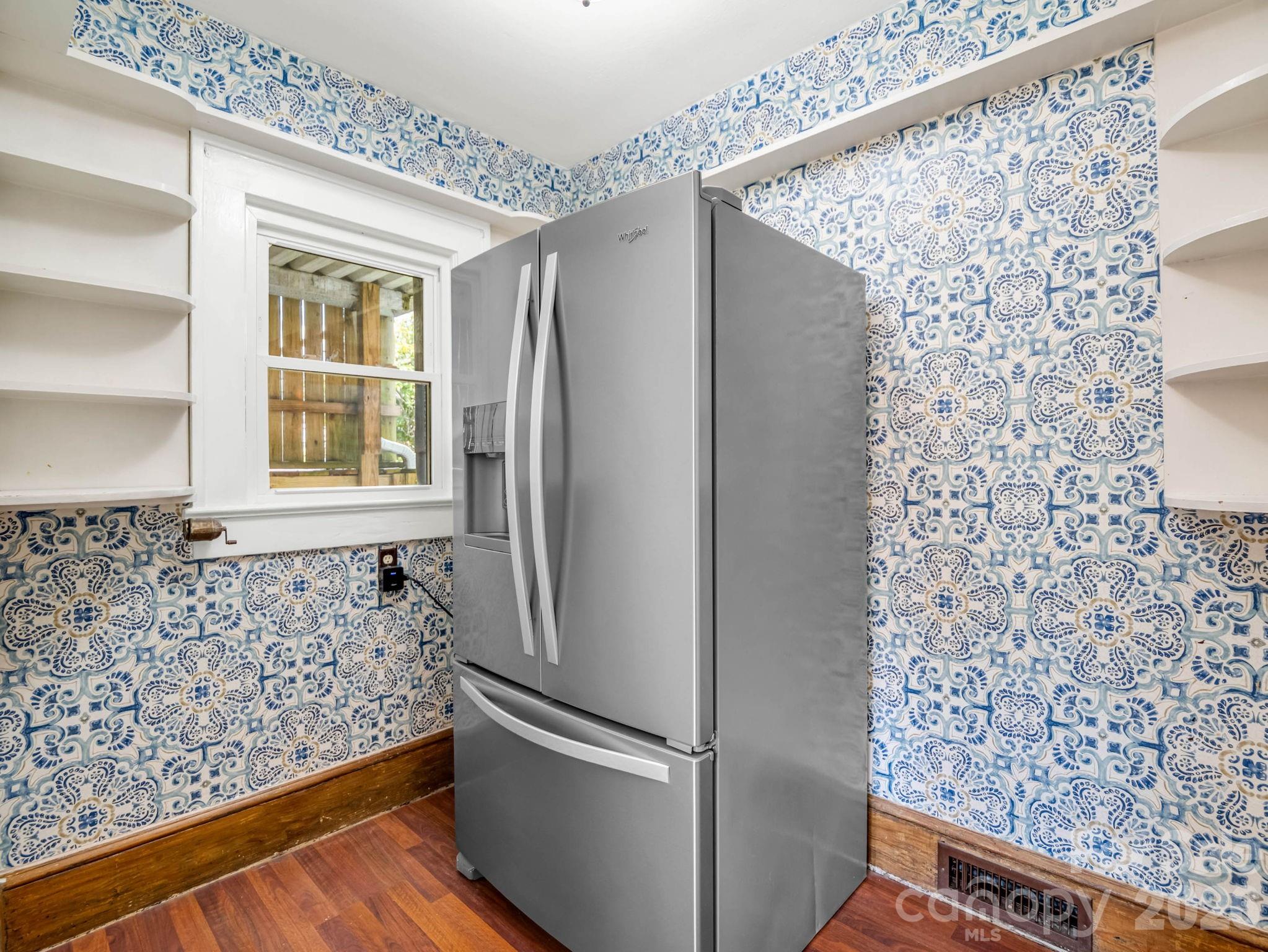 555 State Street Property Photo 20
