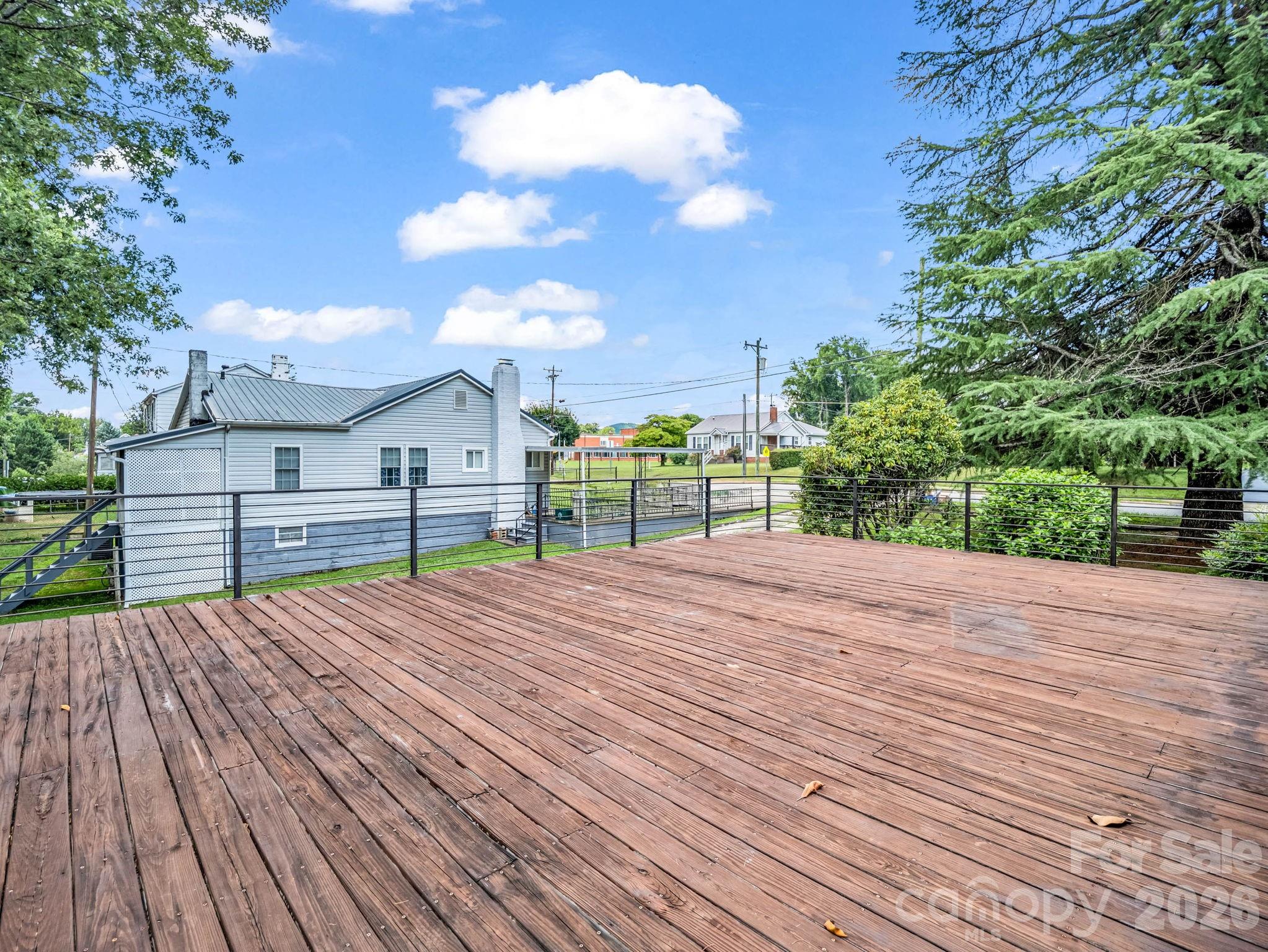 555 State Street Property Photo 43