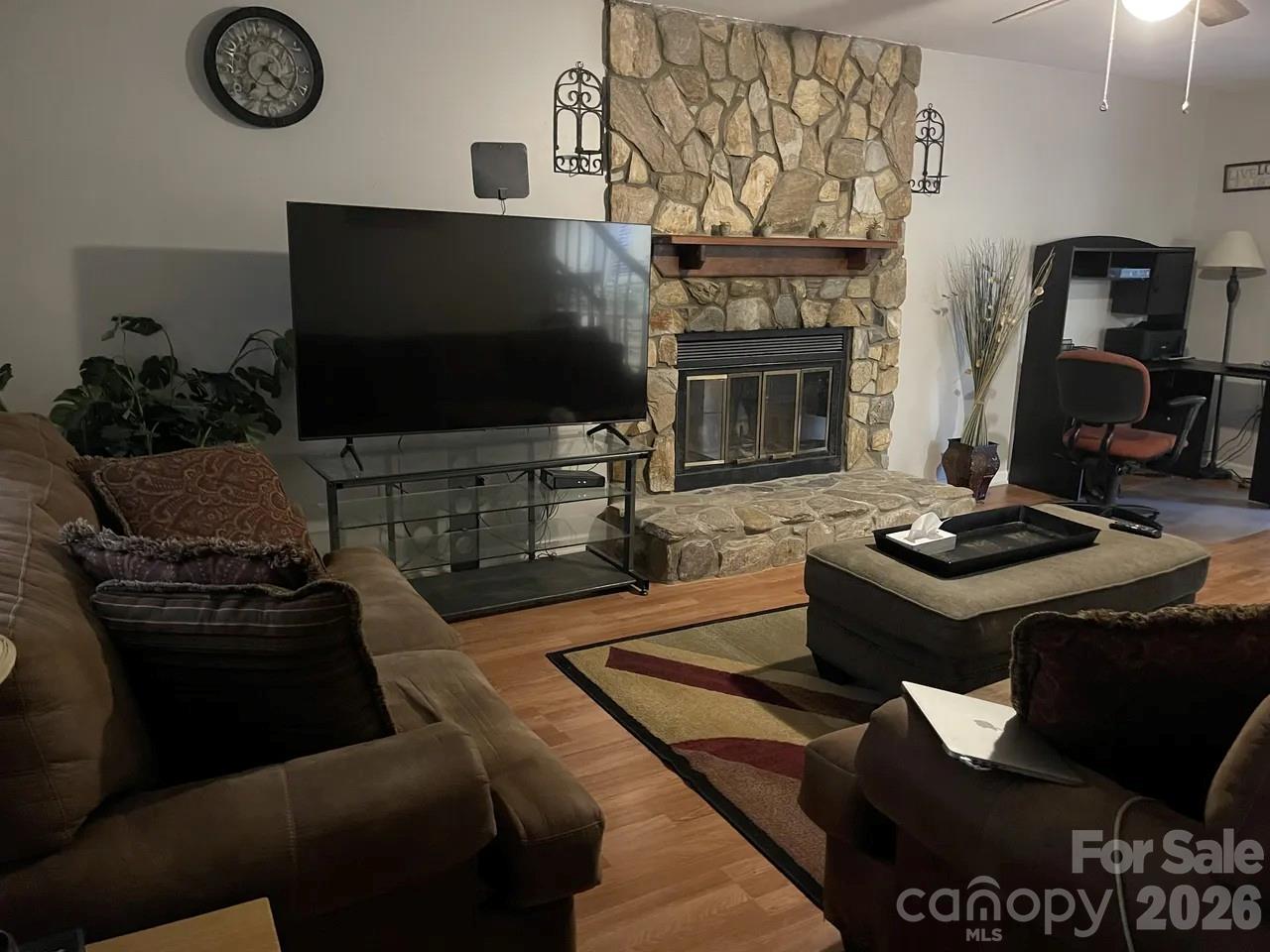 7037 Cambridge Court Property Photo 16