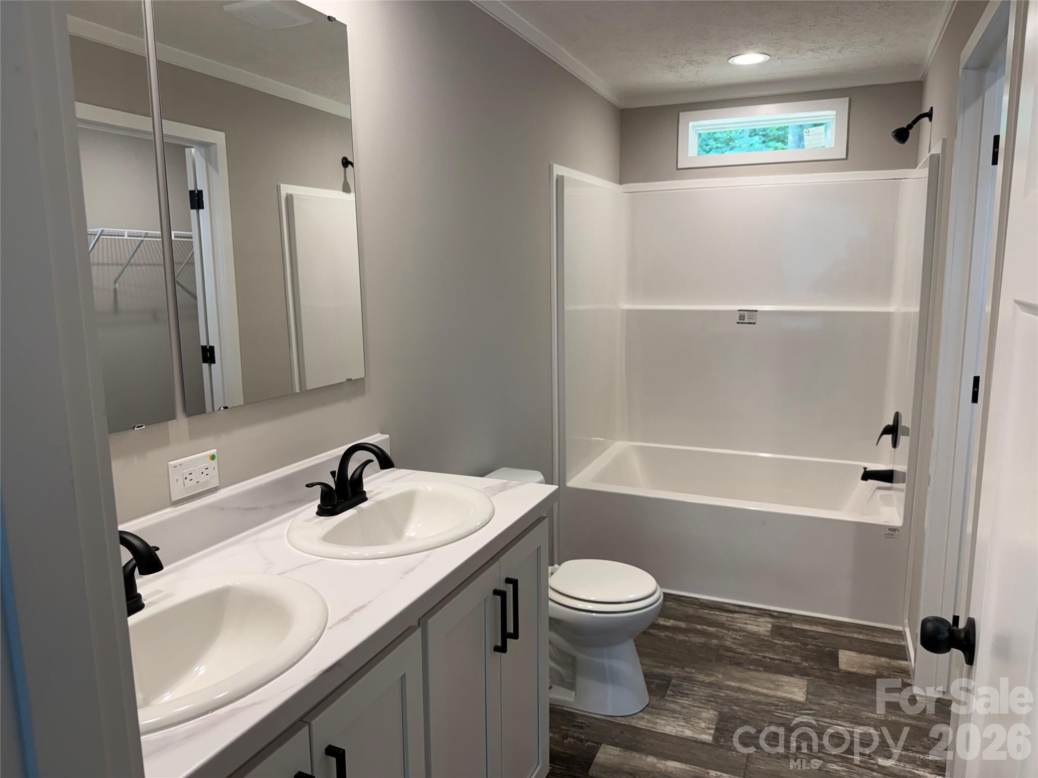 4175 Maple Trail Property Photo 3