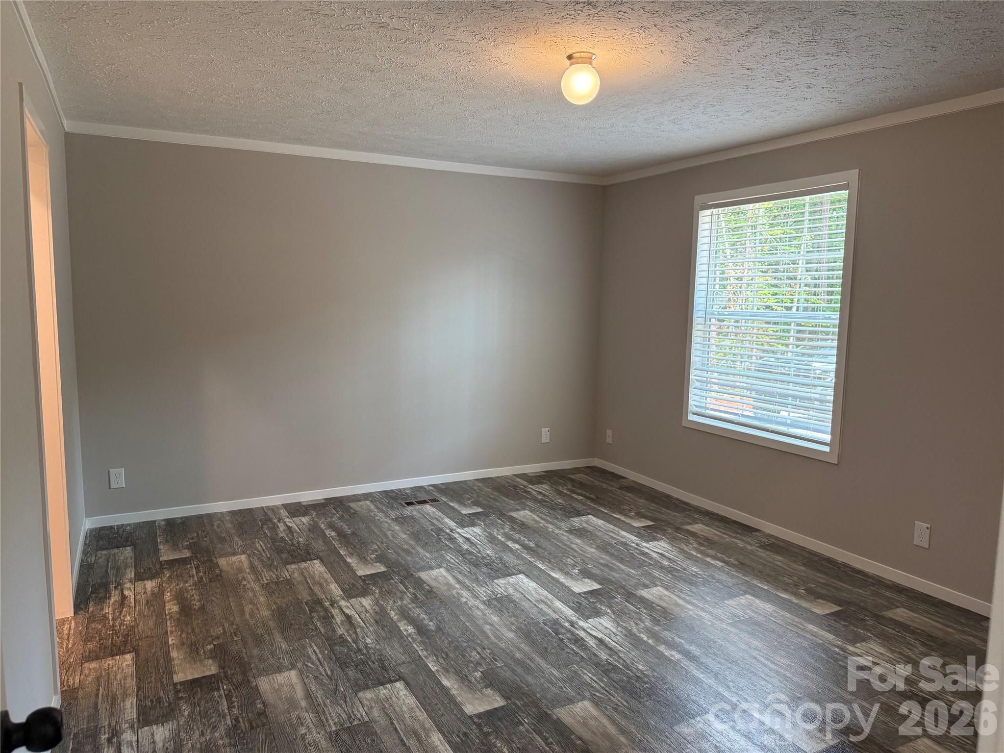 4175 Maple Trail Property Photo 5