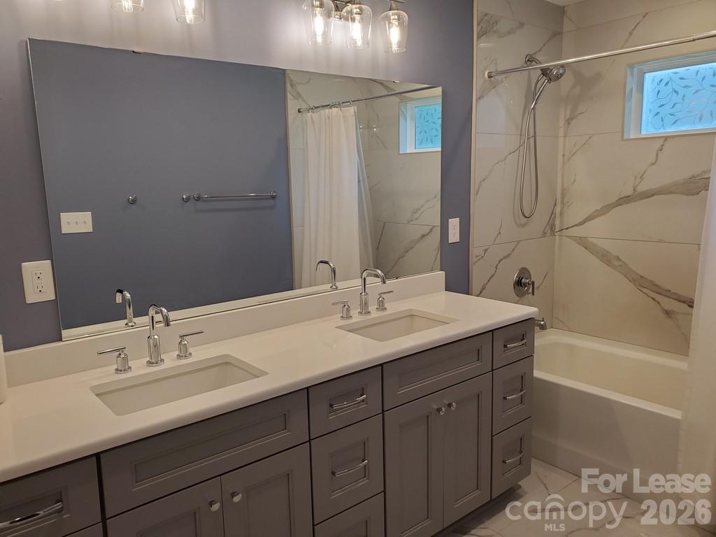 4419 Castleton Road Property Photo 7