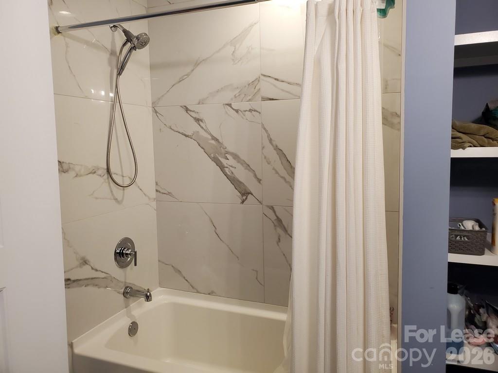 4419 Castleton Road Property Photo 10