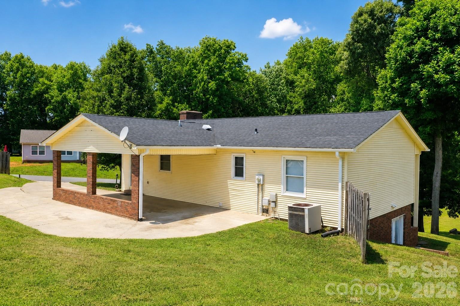 3237 Annex Street Property Photo 3