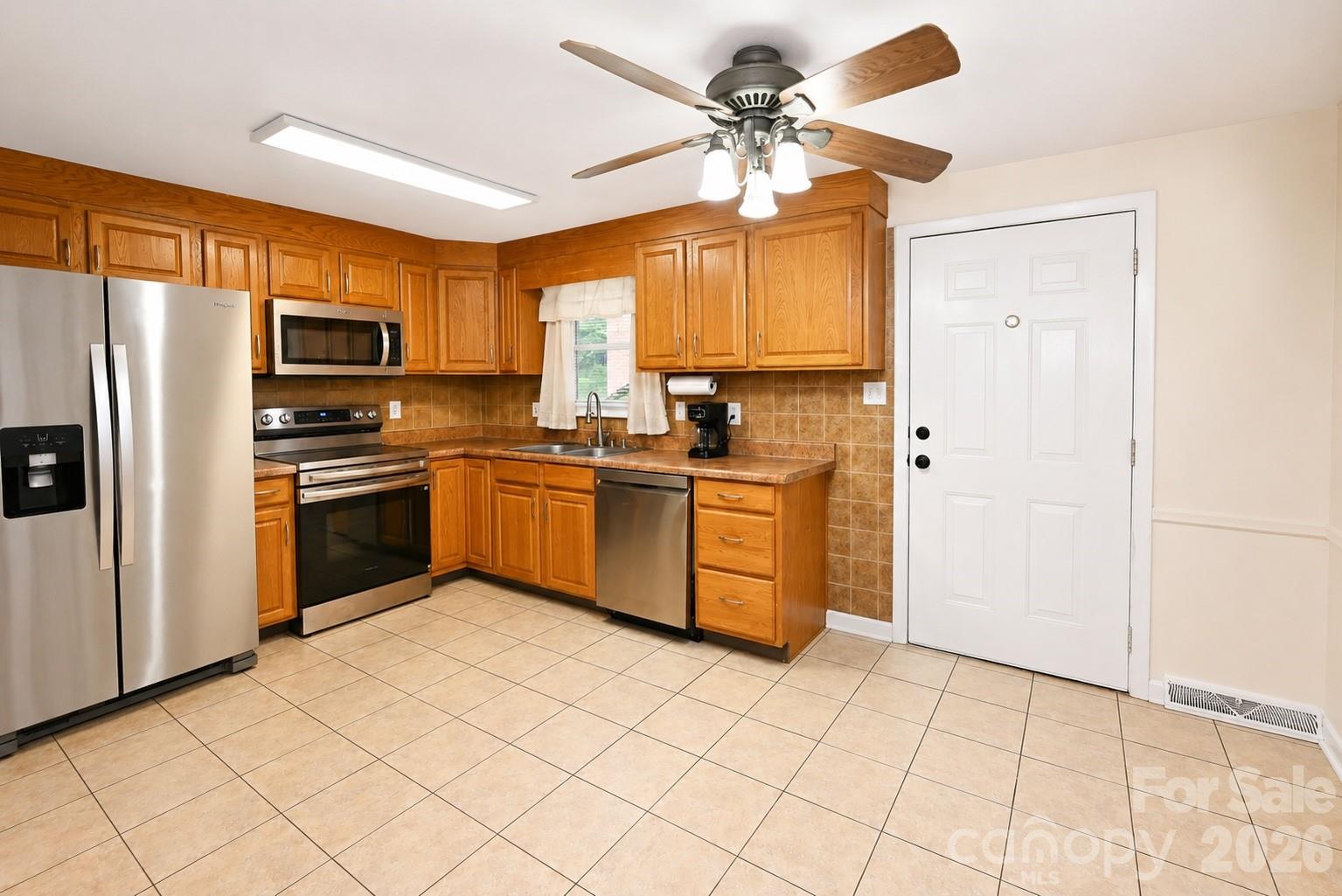 3237 Annex Street Property Photo 7