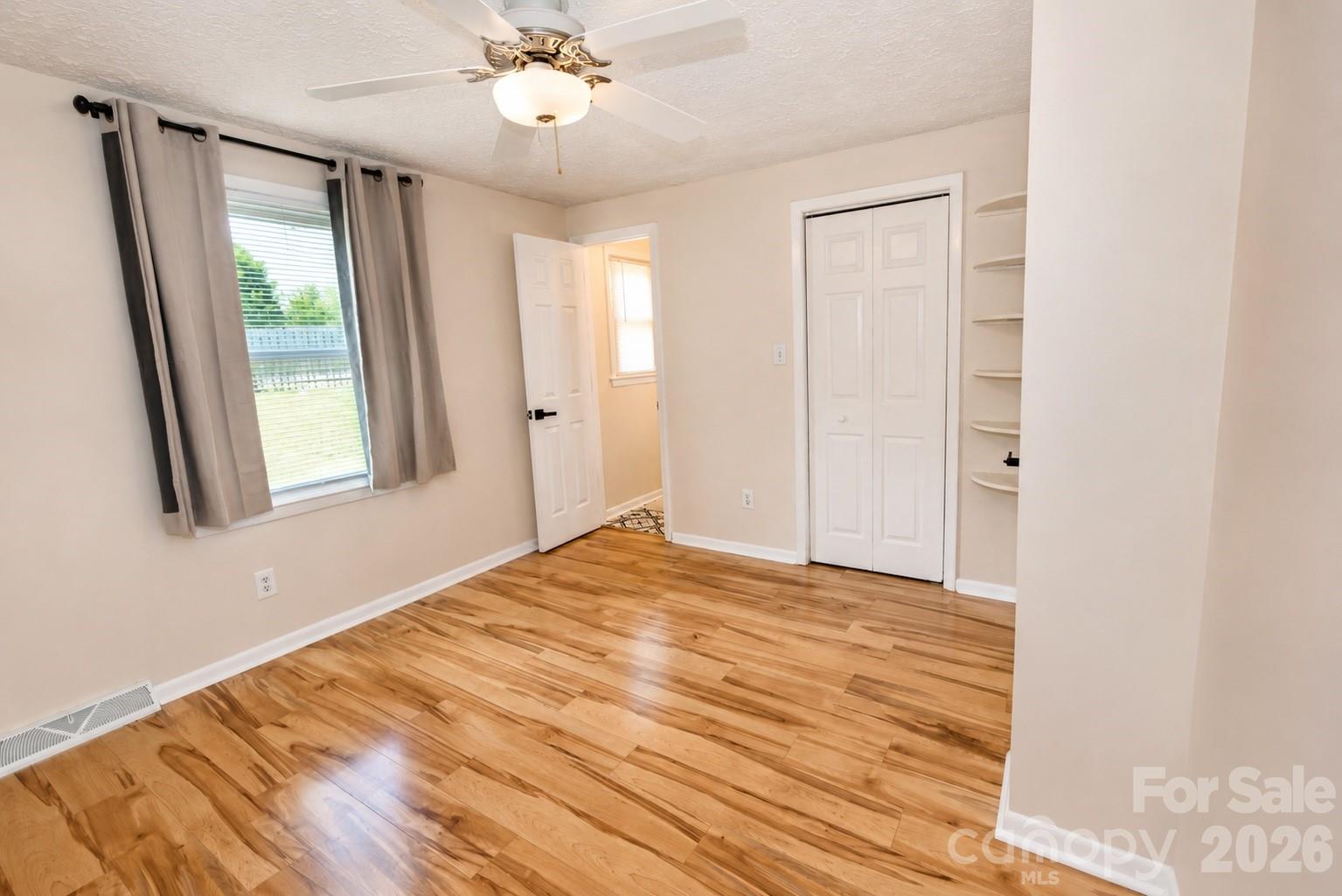 3237 Annex Street Property Photo 12