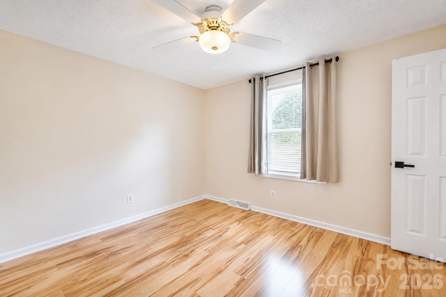 3237 Annex Street Property Photo 13
