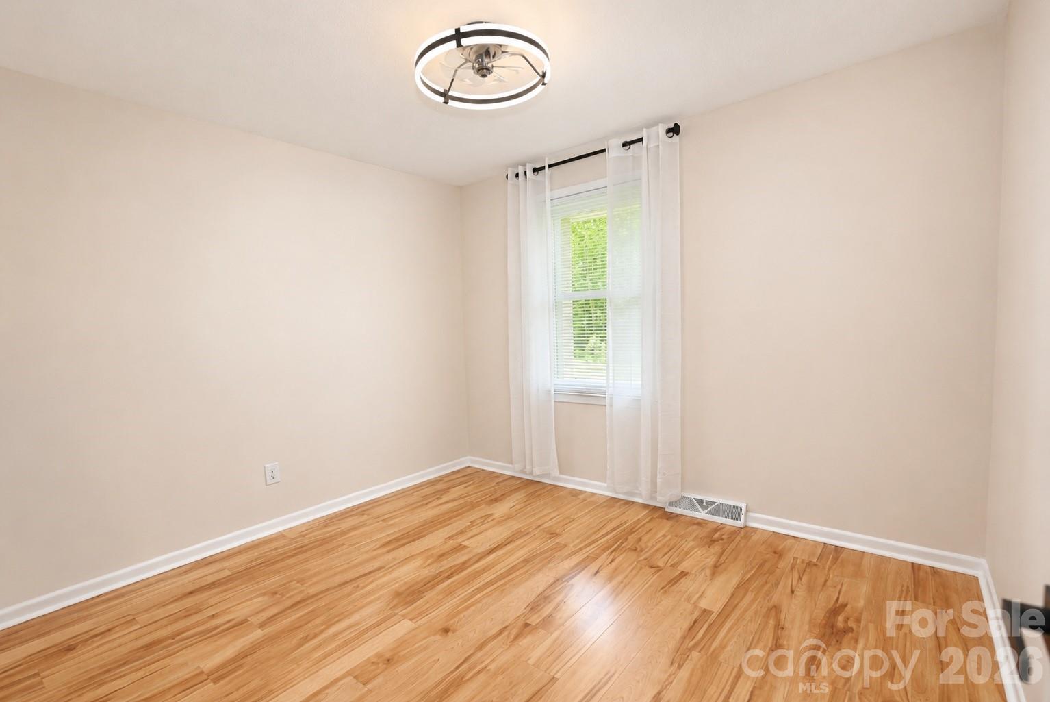 3237 Annex Street Property Photo 21