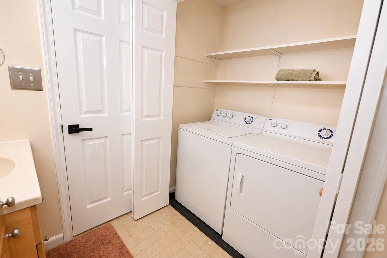 3237 Annex Street Property Photo 22