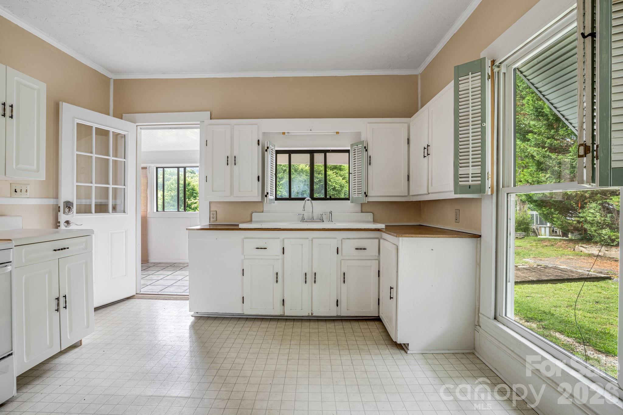 82 Hill Street Property Photo 16